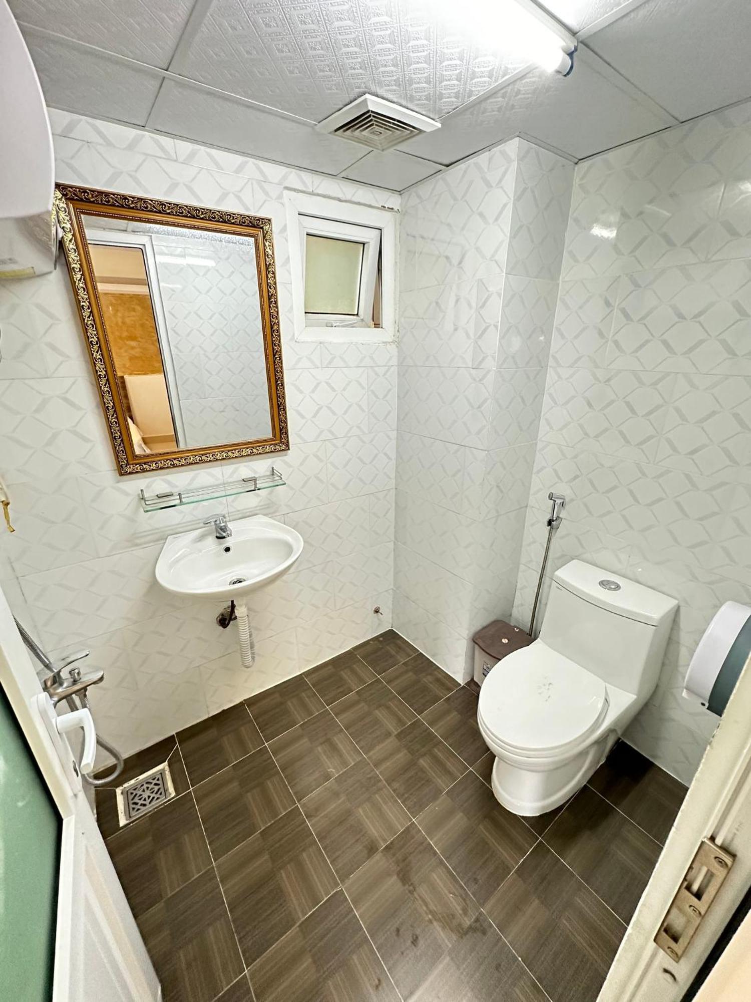 Hotel Thanh Thanh 5 - Ks Gan Cho Dem Gia Re
