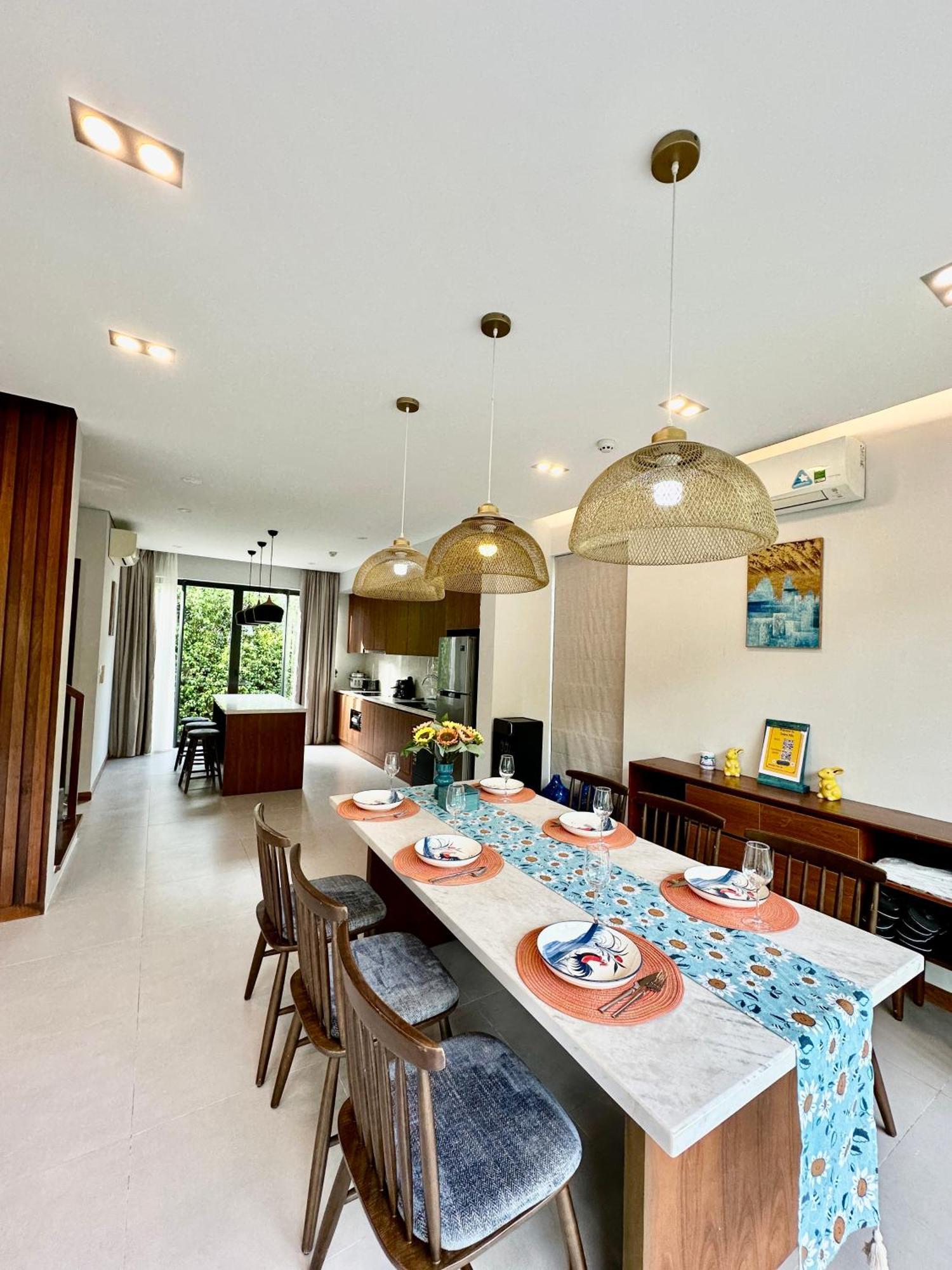 West Private Swimming Pool Villa *