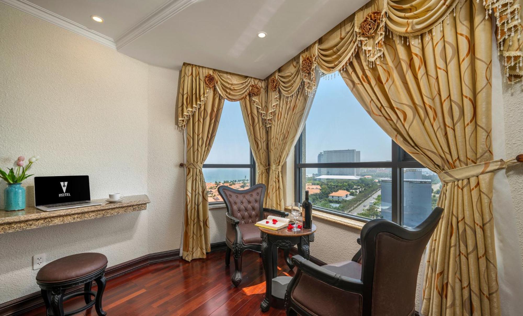 V-hotel 4* Đà Nẵng