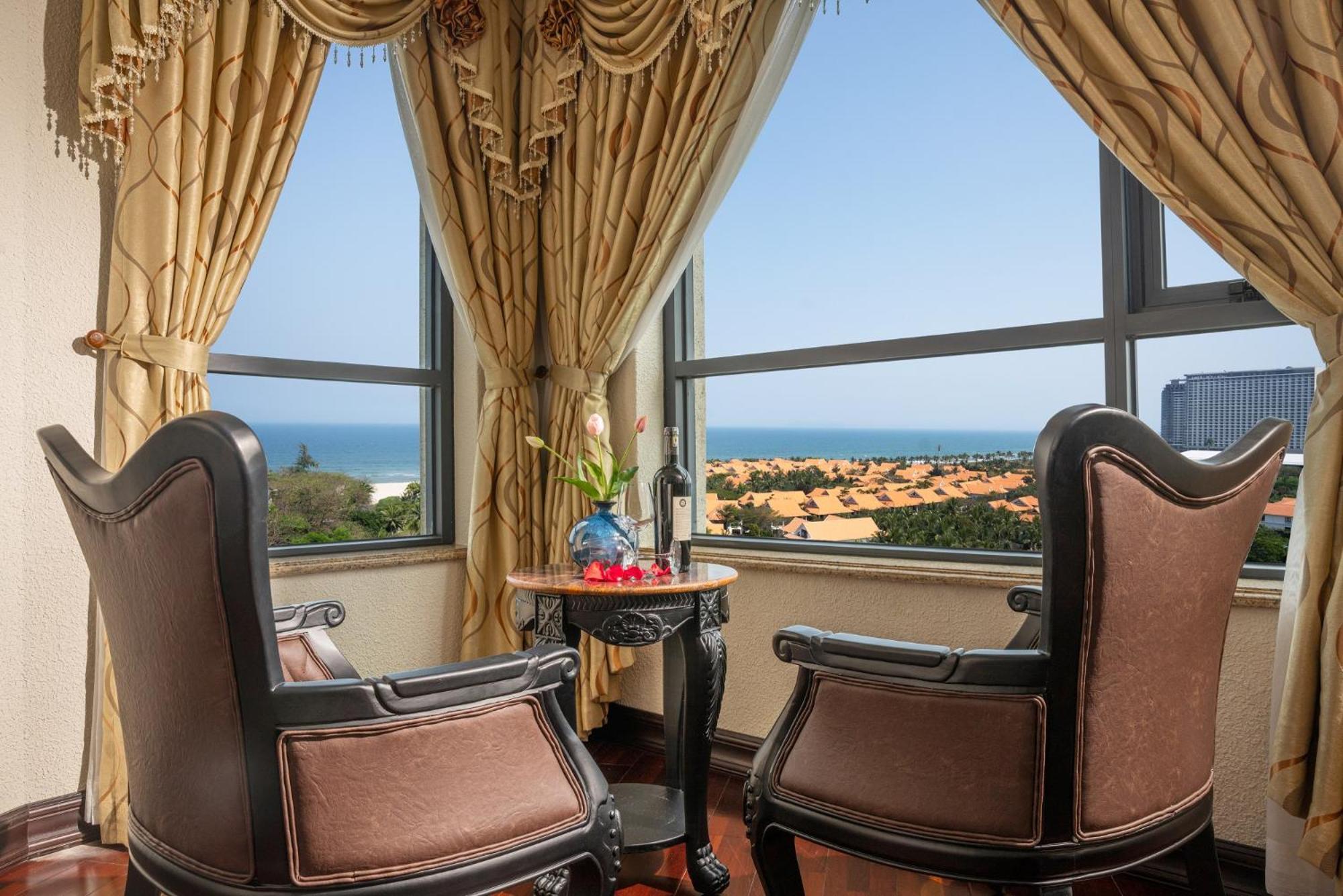V-hotel Hotel 4*