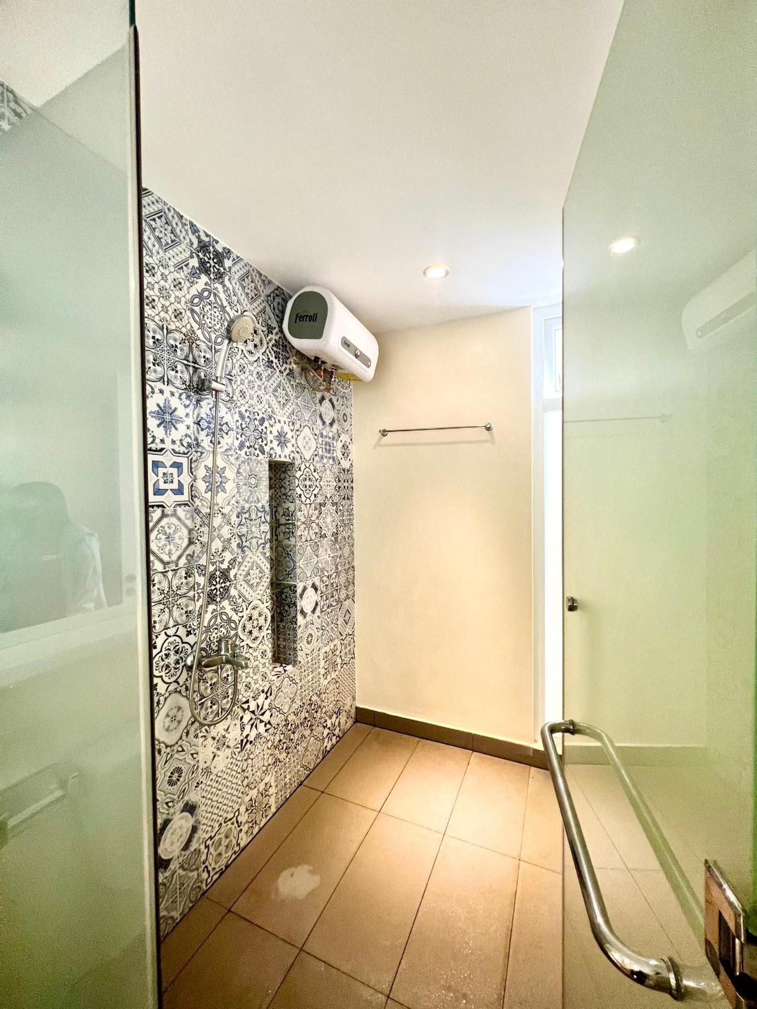 Luxury 01 - Relax - Fun - Near Vung Tau Bed & Breakfast *
