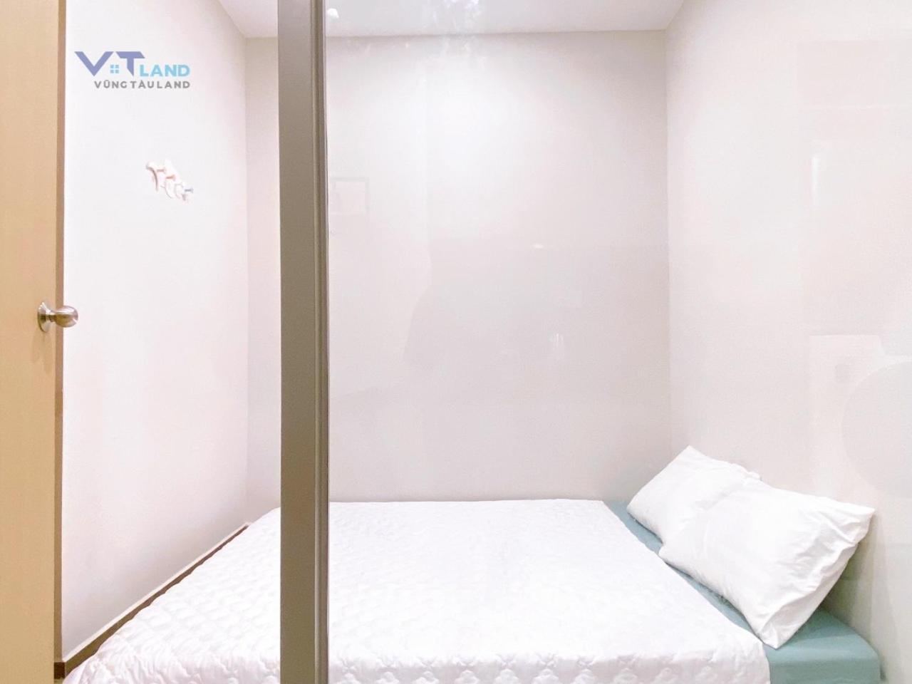 Hotel The Song &