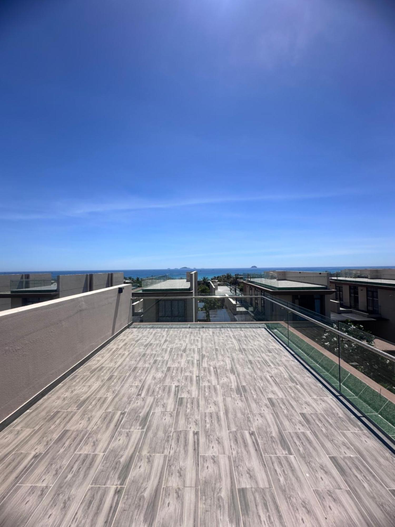 Resort Seascape In Long