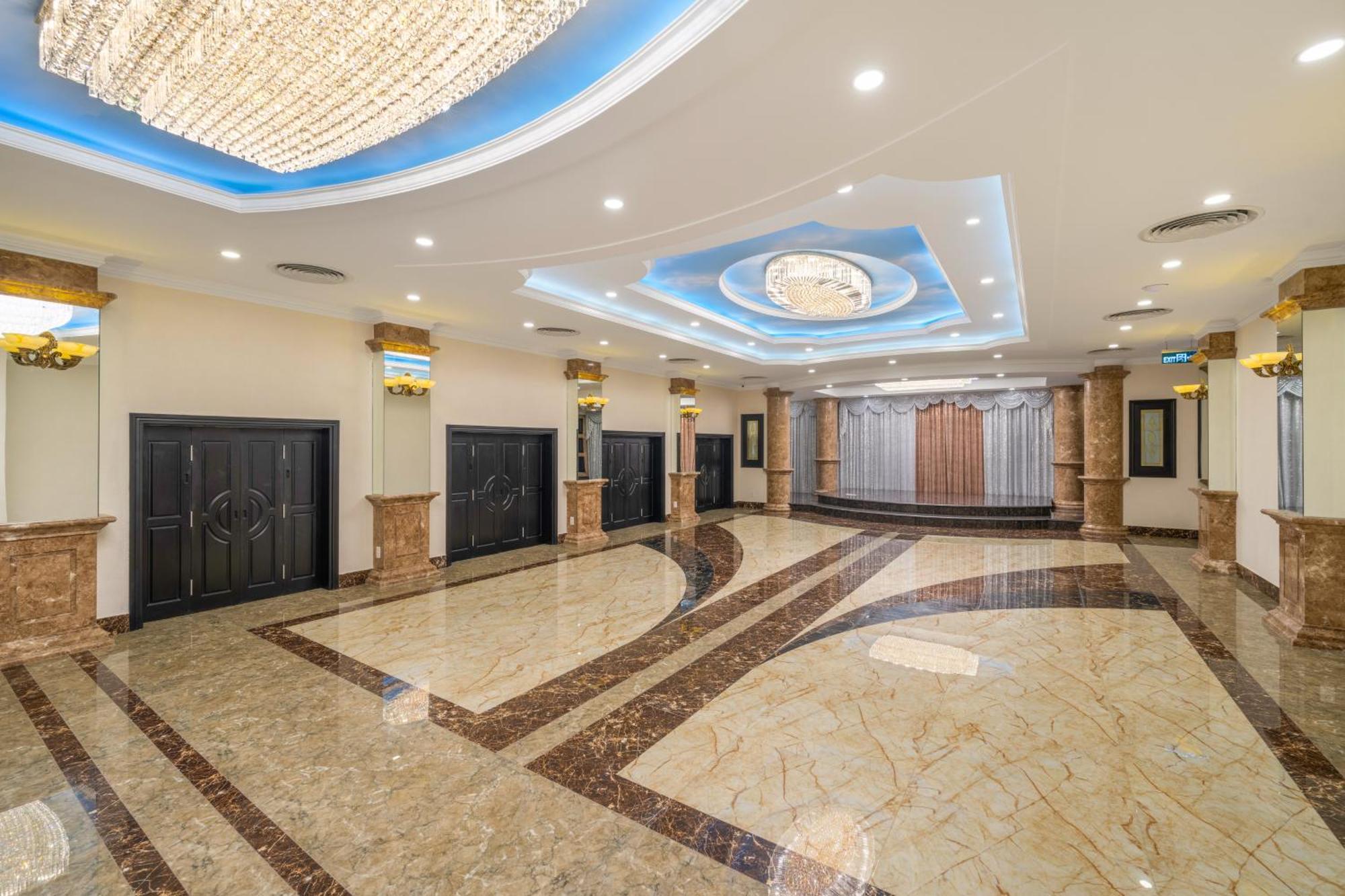 V-hotel Hotel 4*