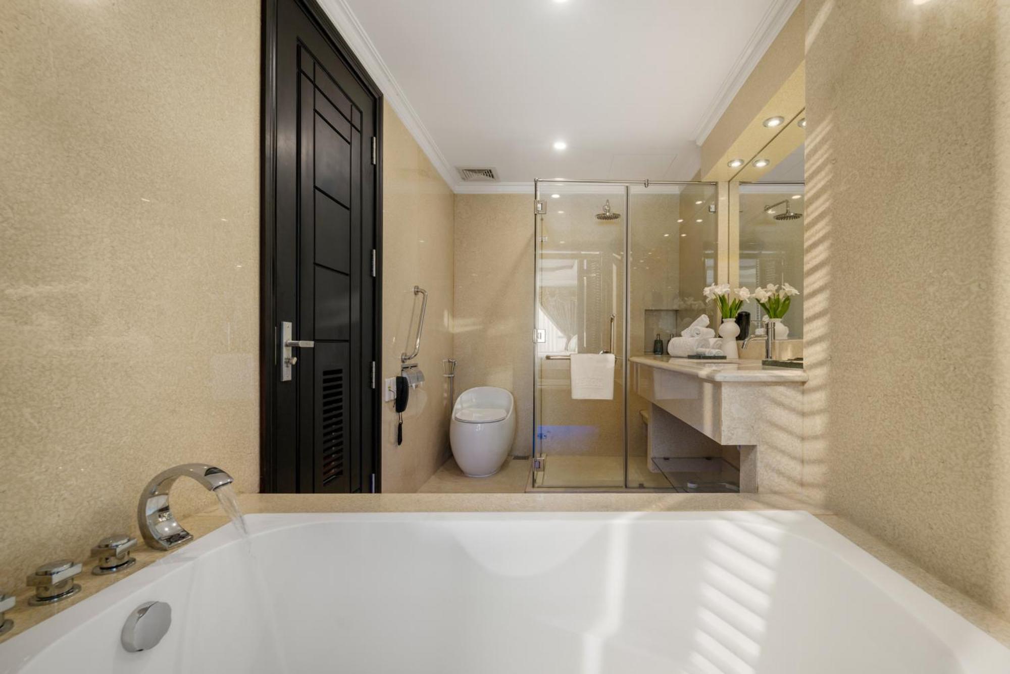 V-hotel 4* Đà Nẵng