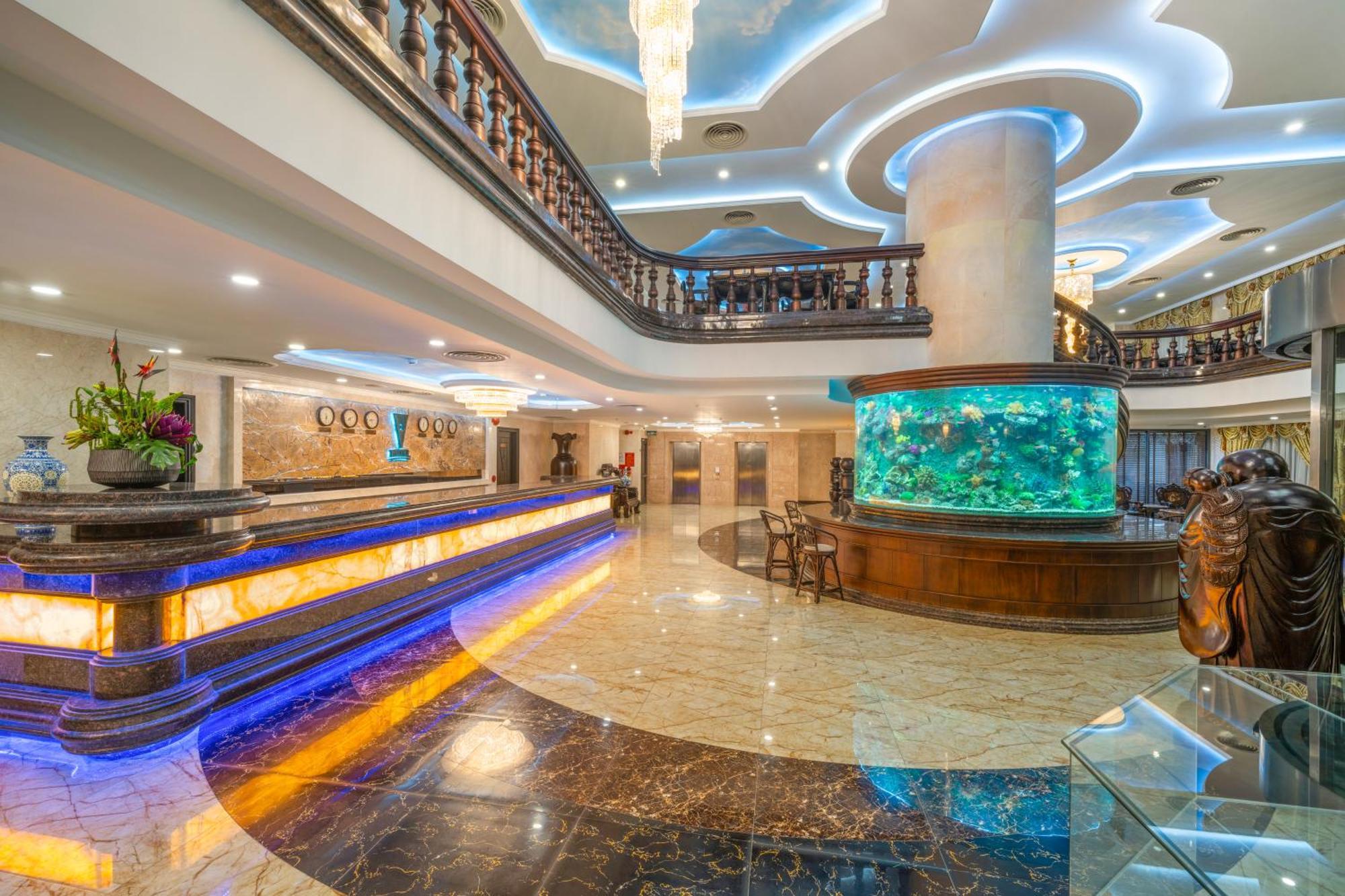 V-hotel 4*