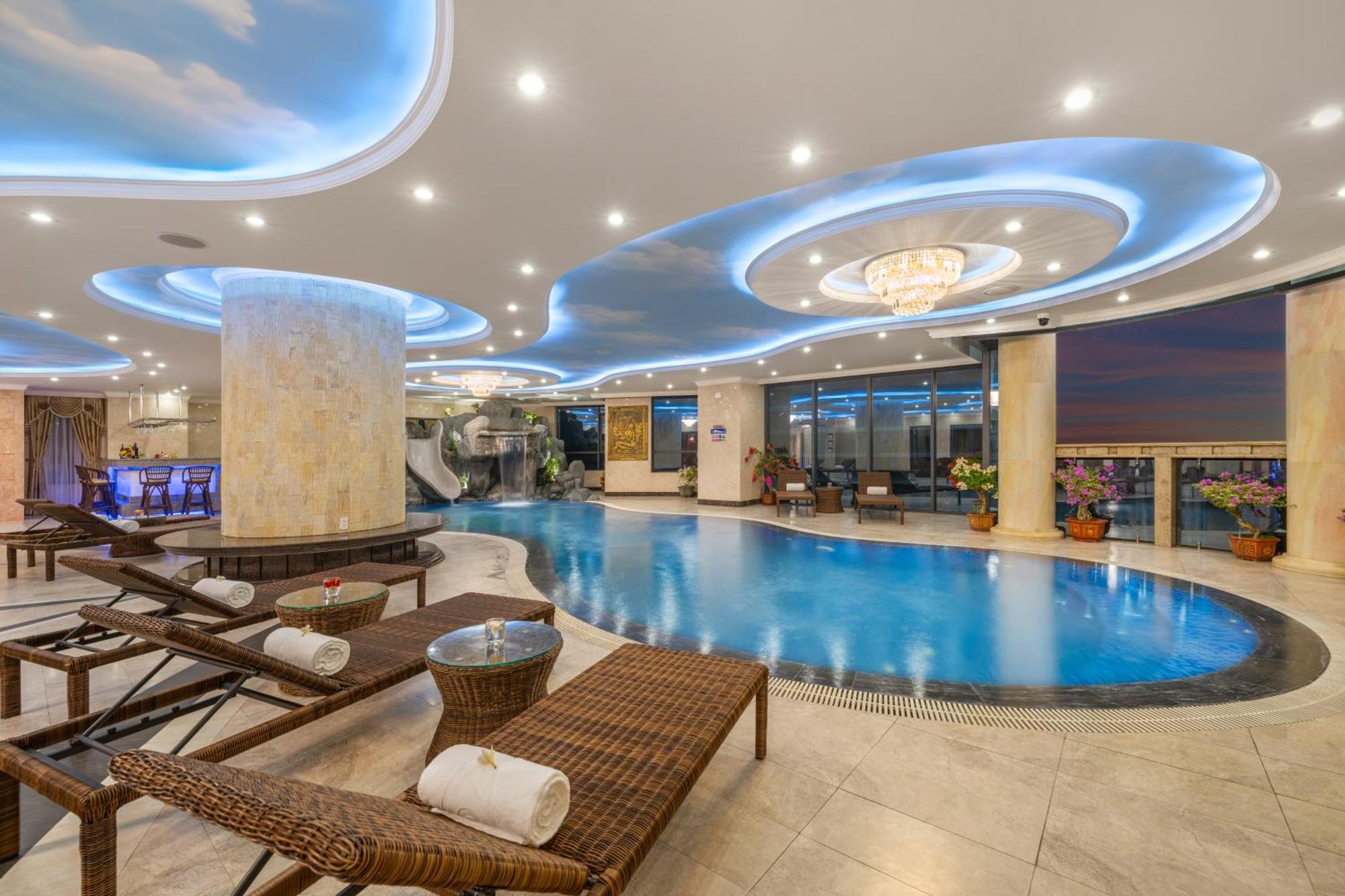 Hotel V-hotel