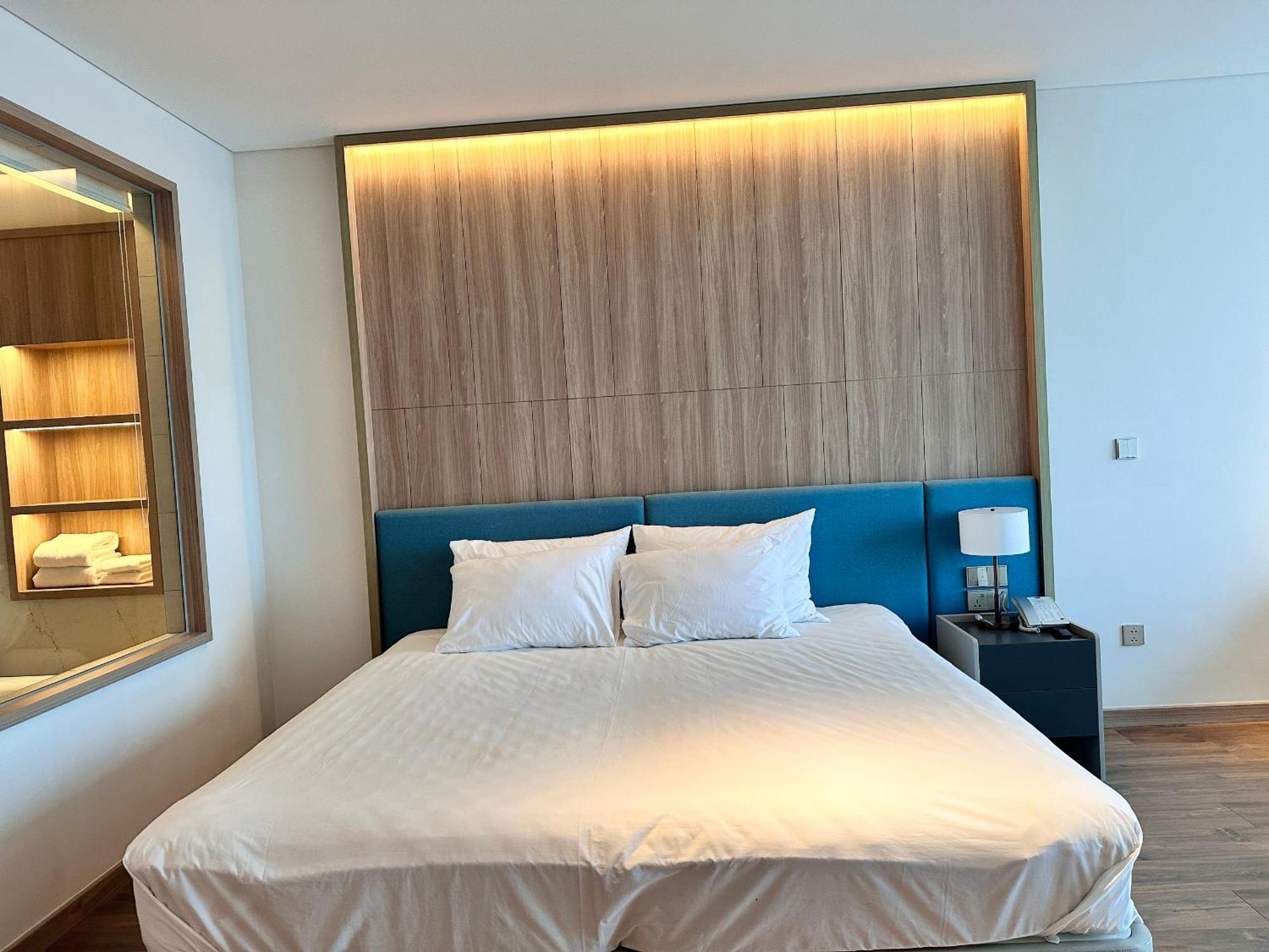 A La Carte Bay - Sea View * Ha Long