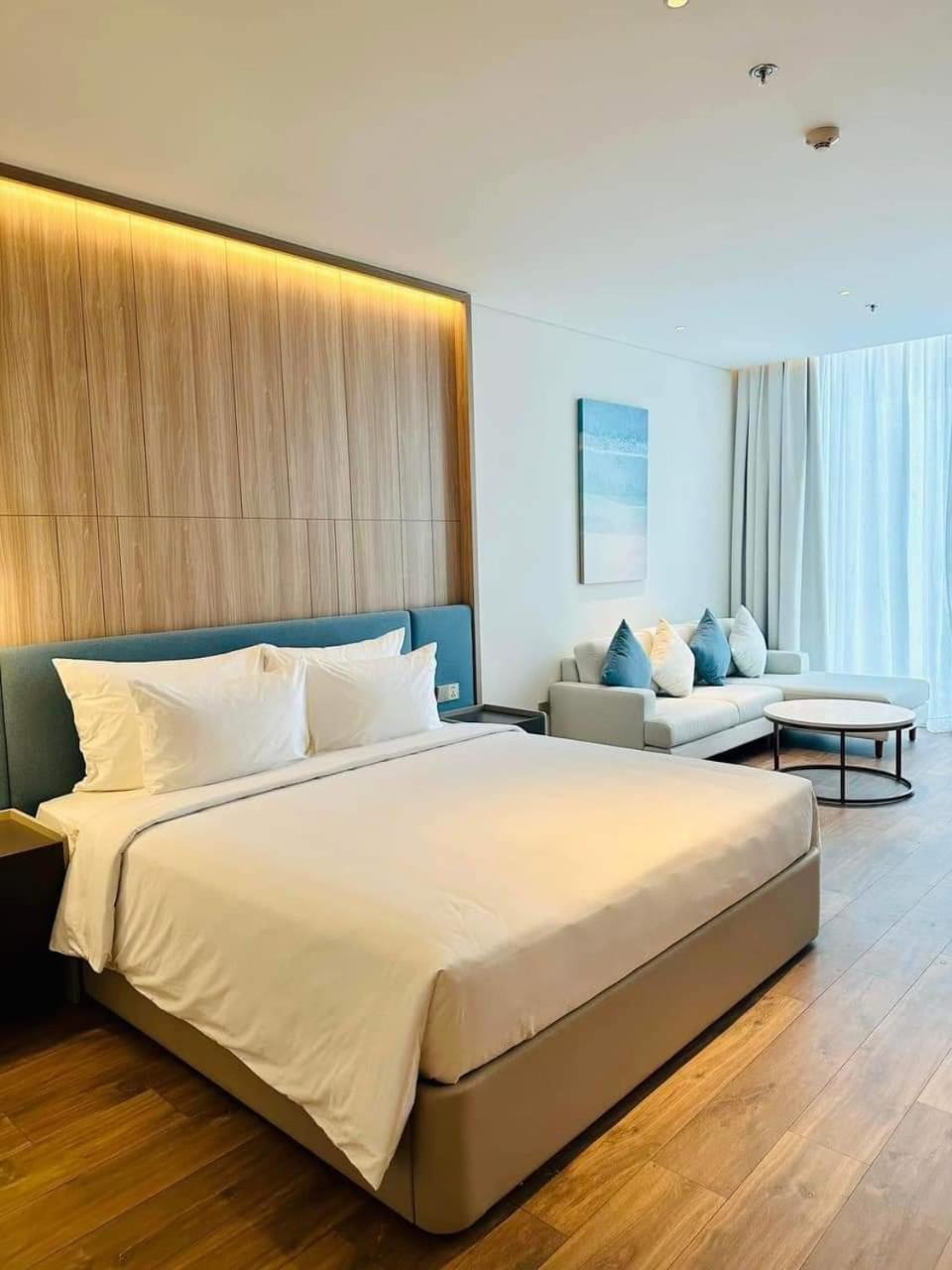 Aparthotel A La Carte Bay - Sea View Ha Long