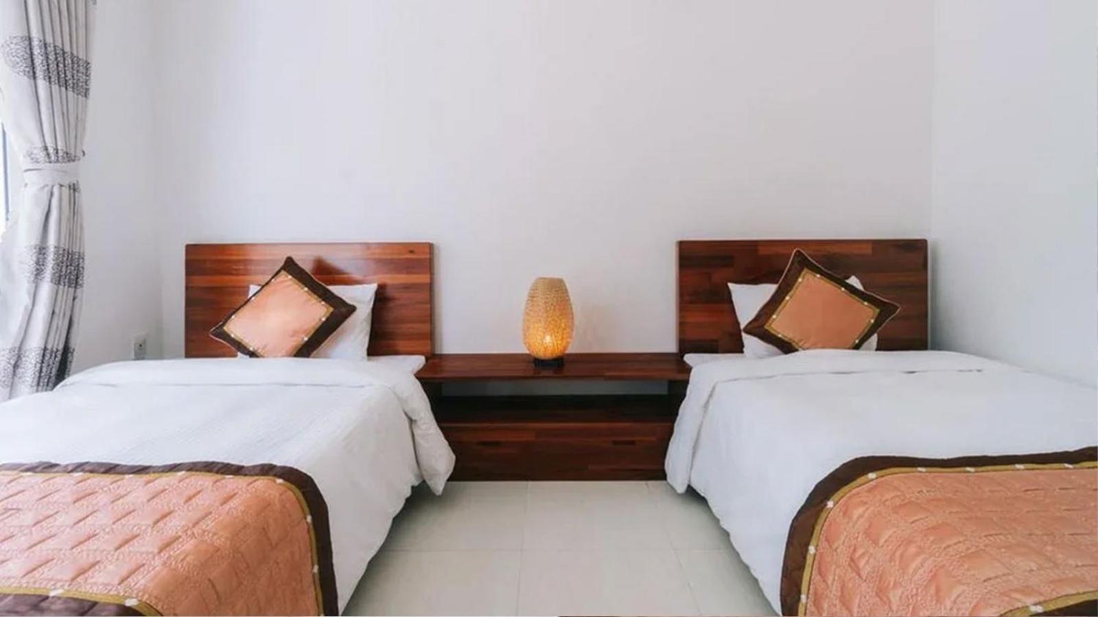 Royal Bai Xep Resort