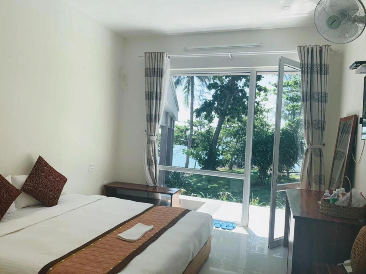 Royal Bai Xep Resort *