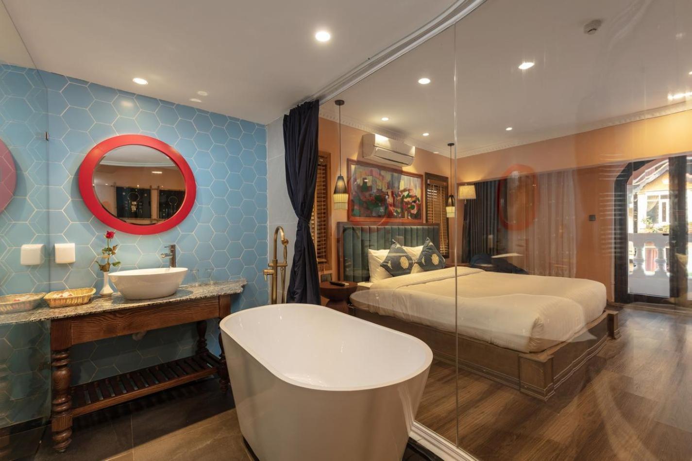 Hotel De 4*