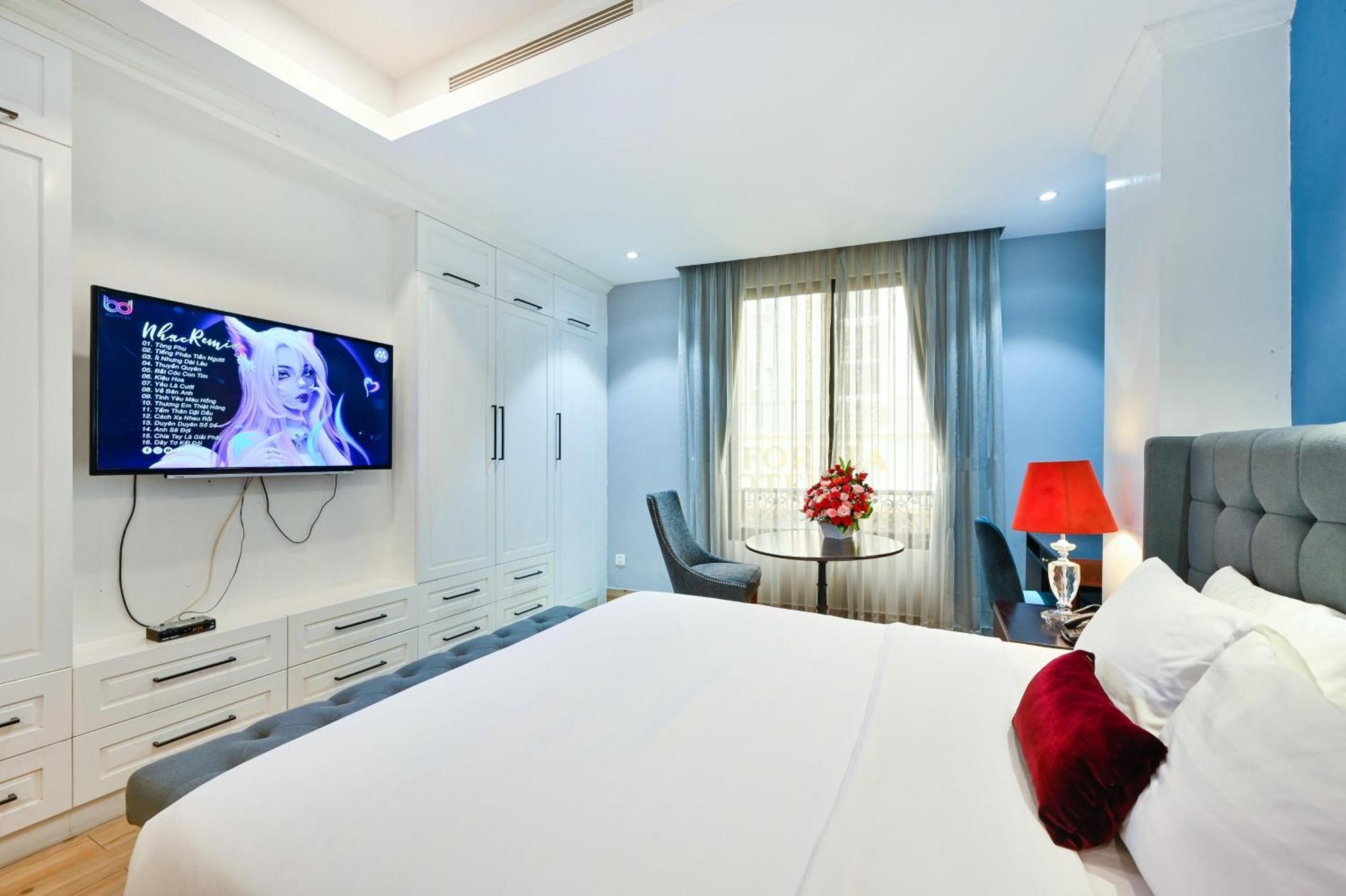 California Saigon & Rooftop Pool Ho Chi Minh City