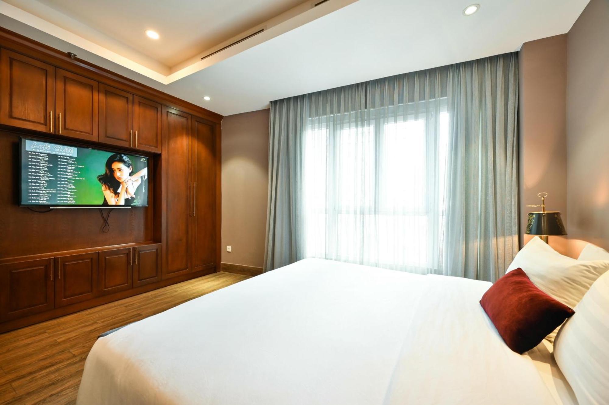 California Saigon & Rooftop Pool Ho Chi Minh City