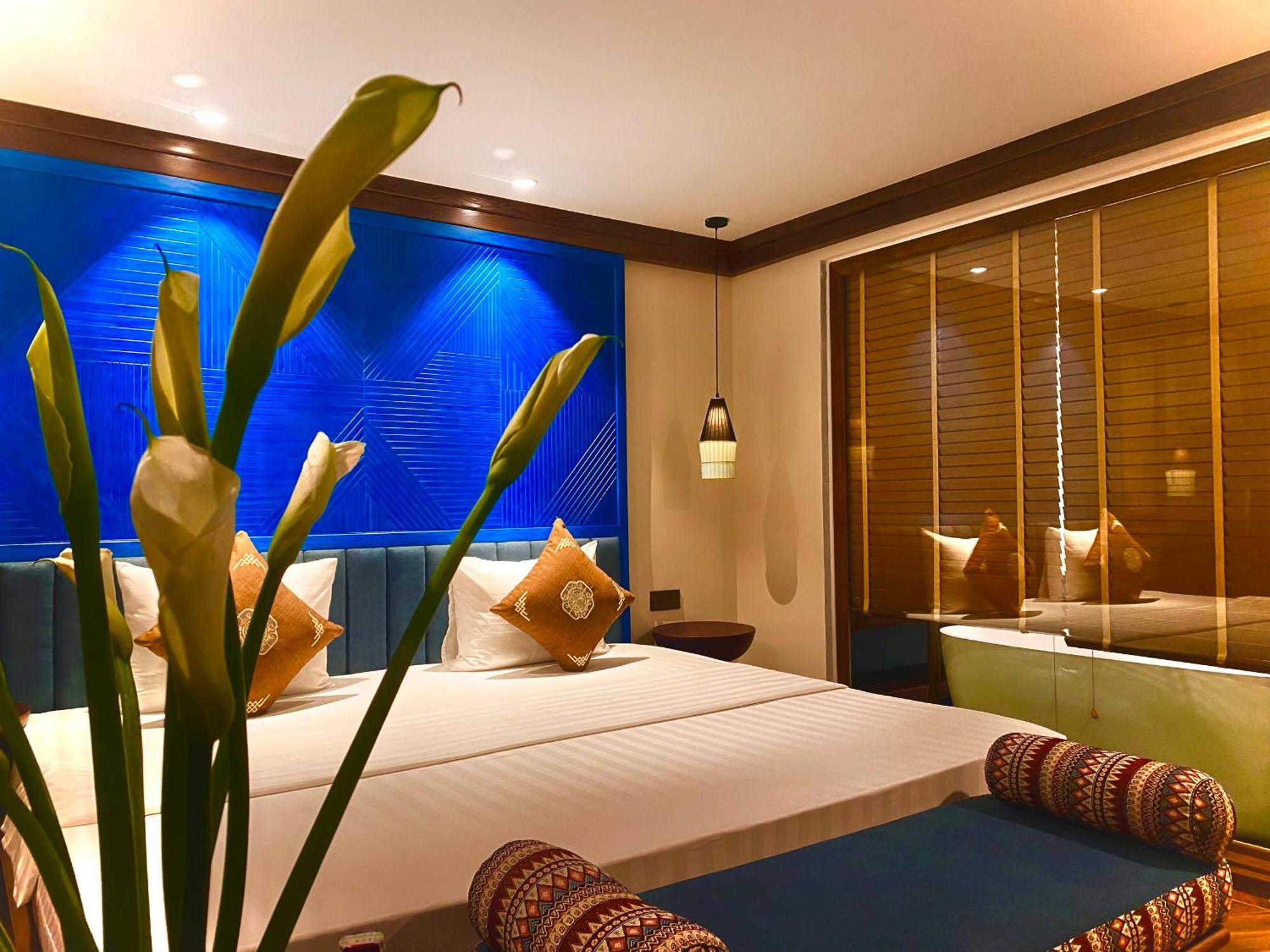 Hotel De 4*