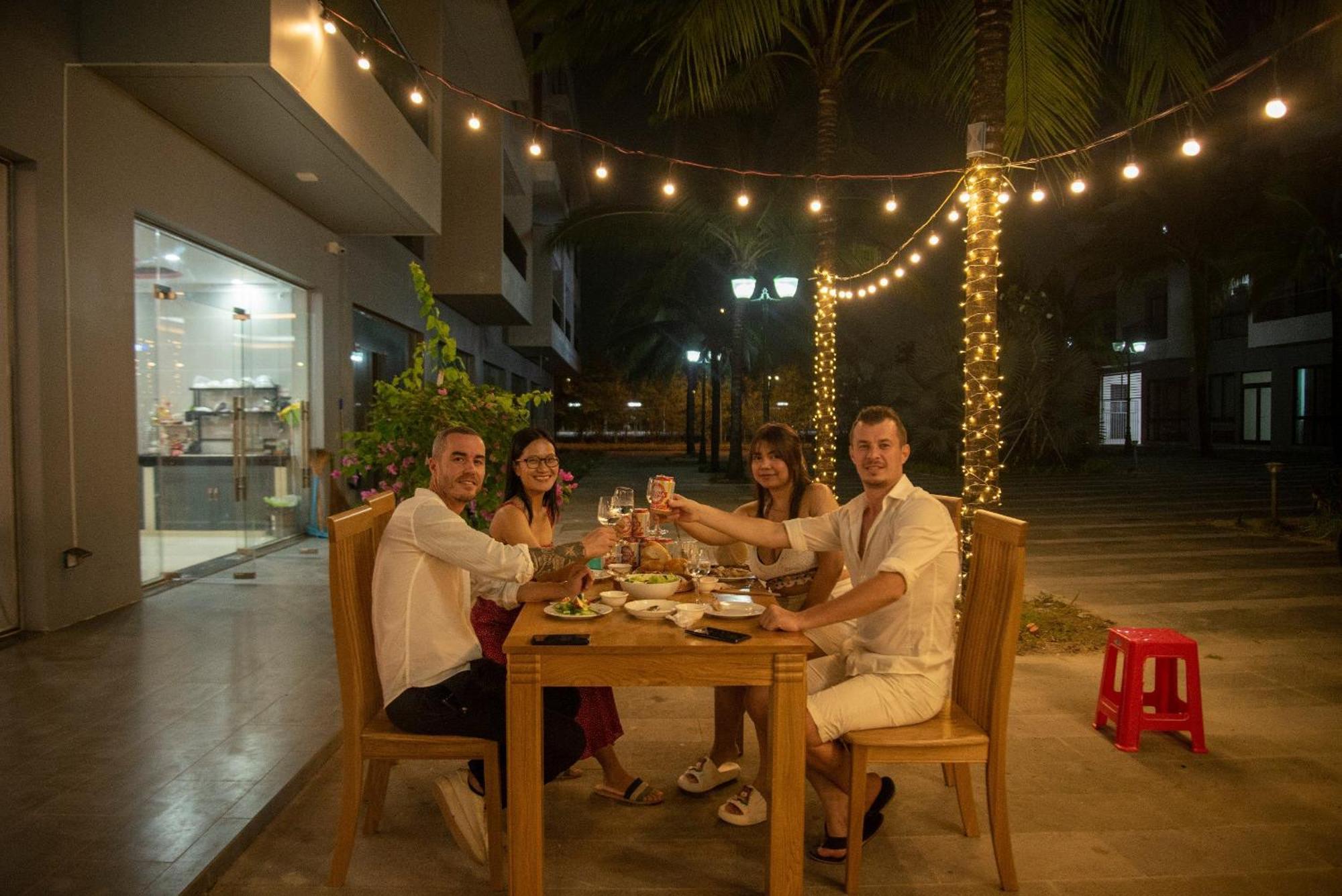Hotel Hana Sonasea Night Market 3*