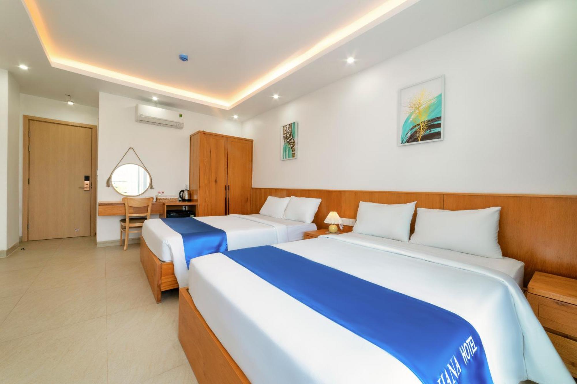 Hotel Hana Sonasea Night Market