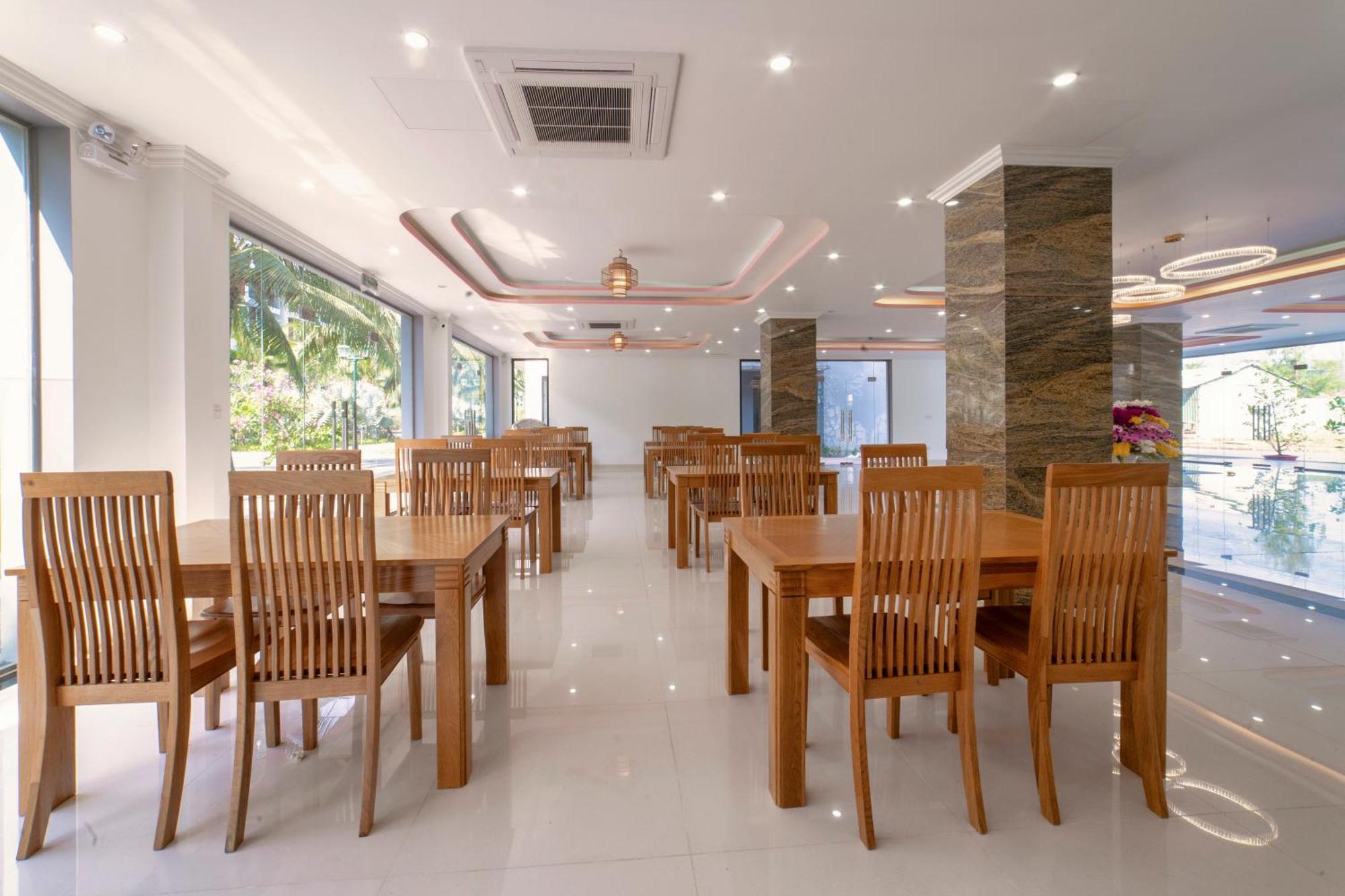 Hotel Hana Sonasea Night Market 3*