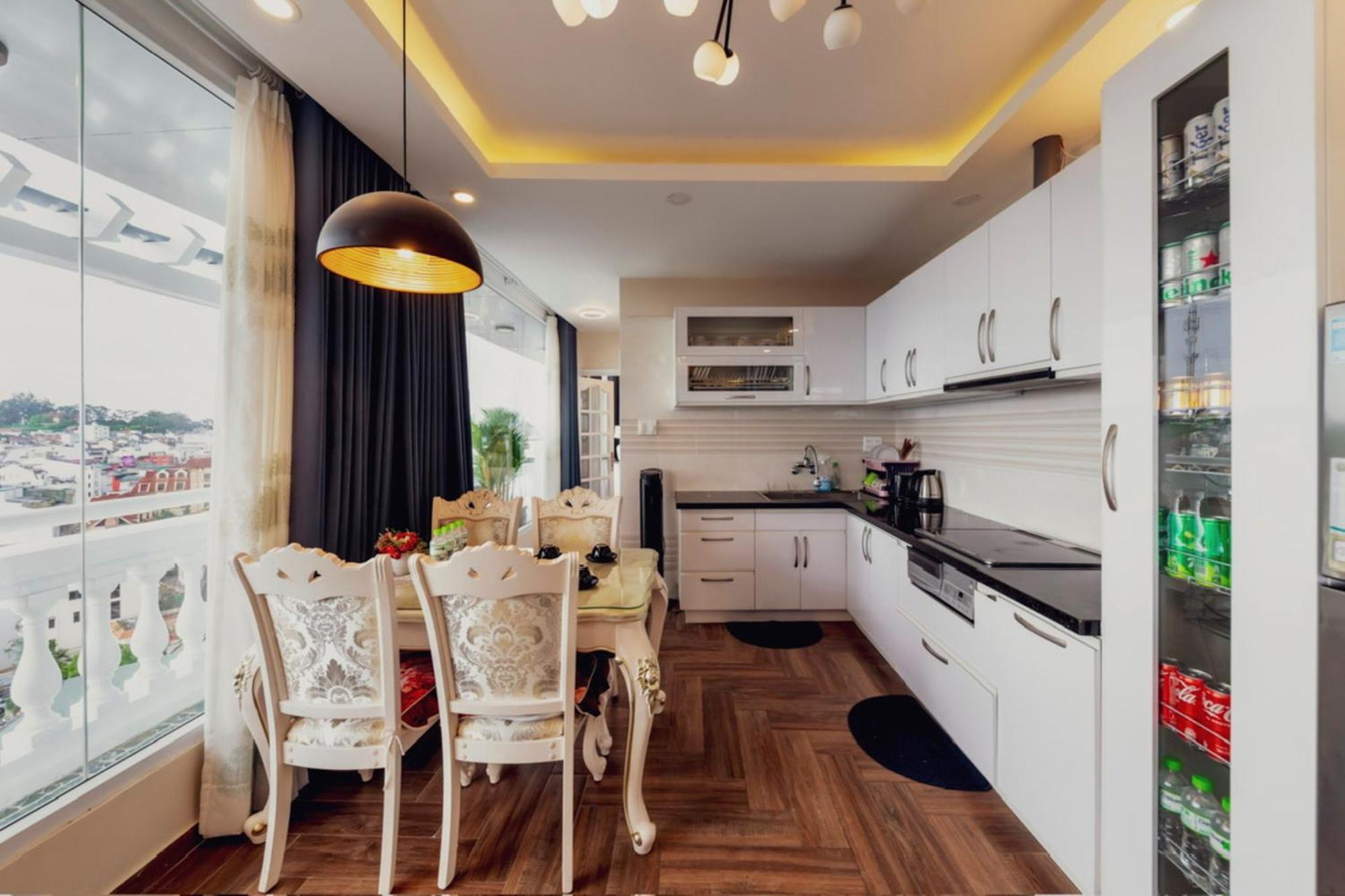 Khách sạn Empress - Sky View 3*