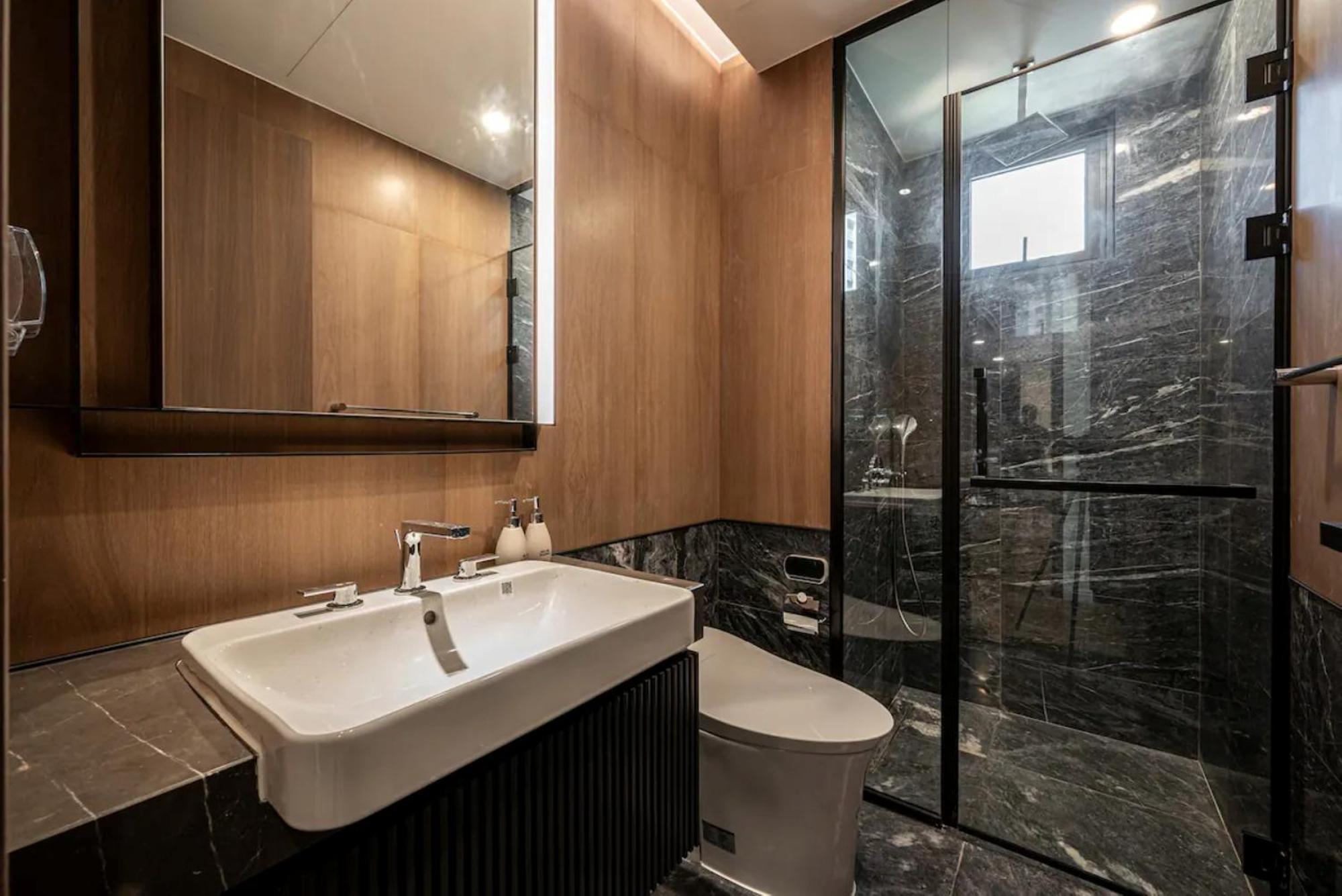 Lumiere Riverside - Luxury District 2 Apartment