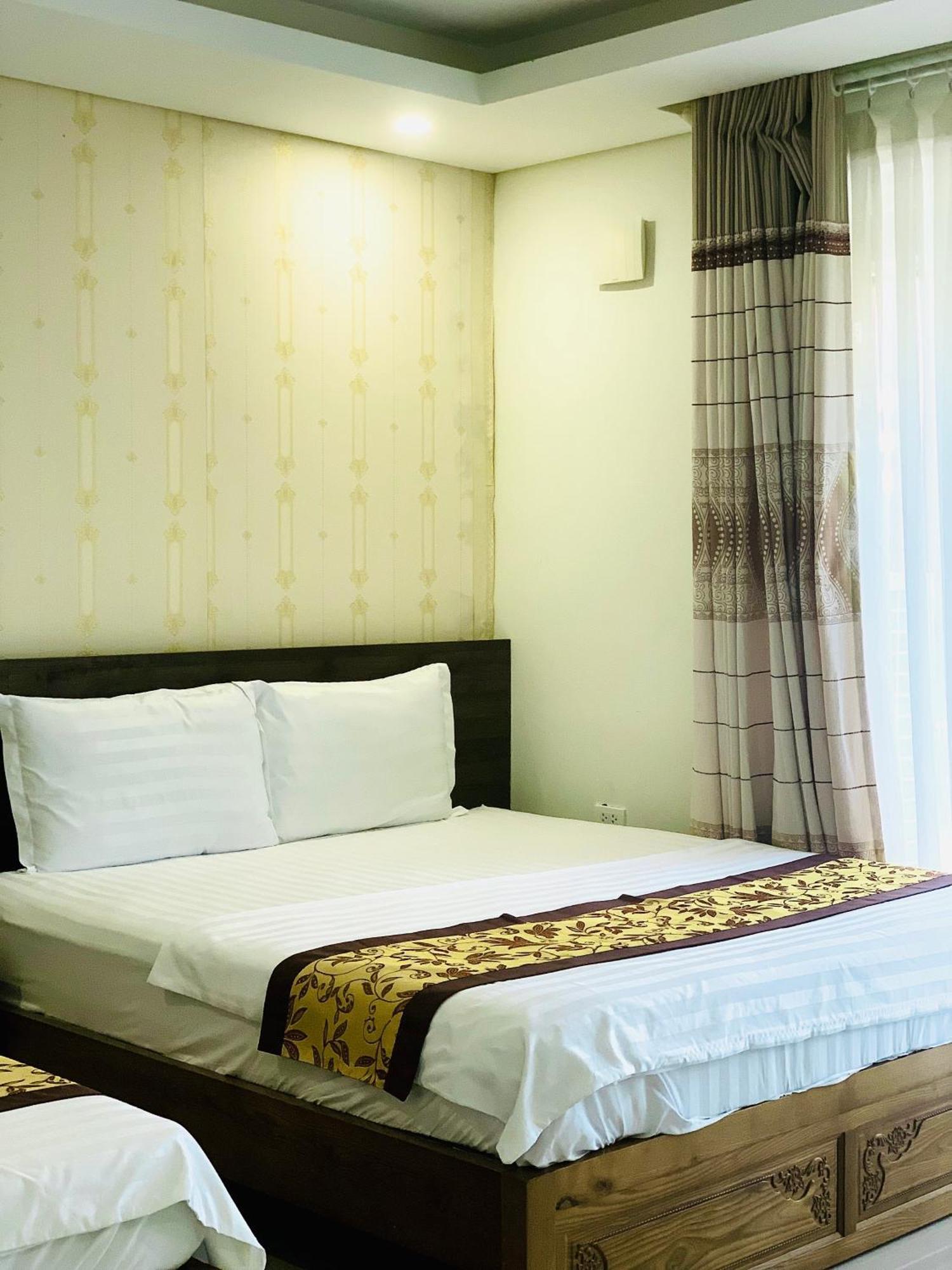 Night Market Hotel