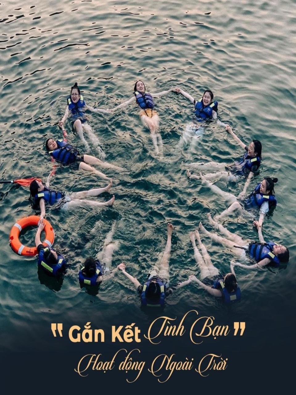 Du Thuyen 5 Sao - Ngu Dem - Vinh - Rit Botel
