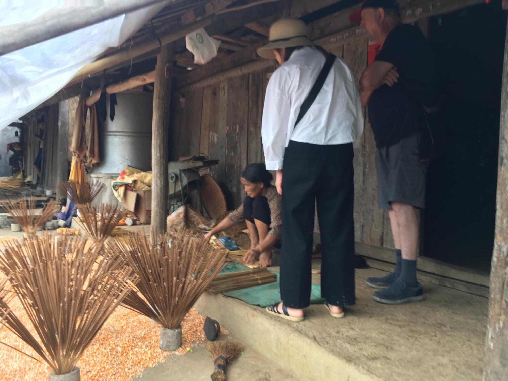 Bed & Breakfast Loop Tour Office & - Car - Motorbike - Easy Rider Cao Bang