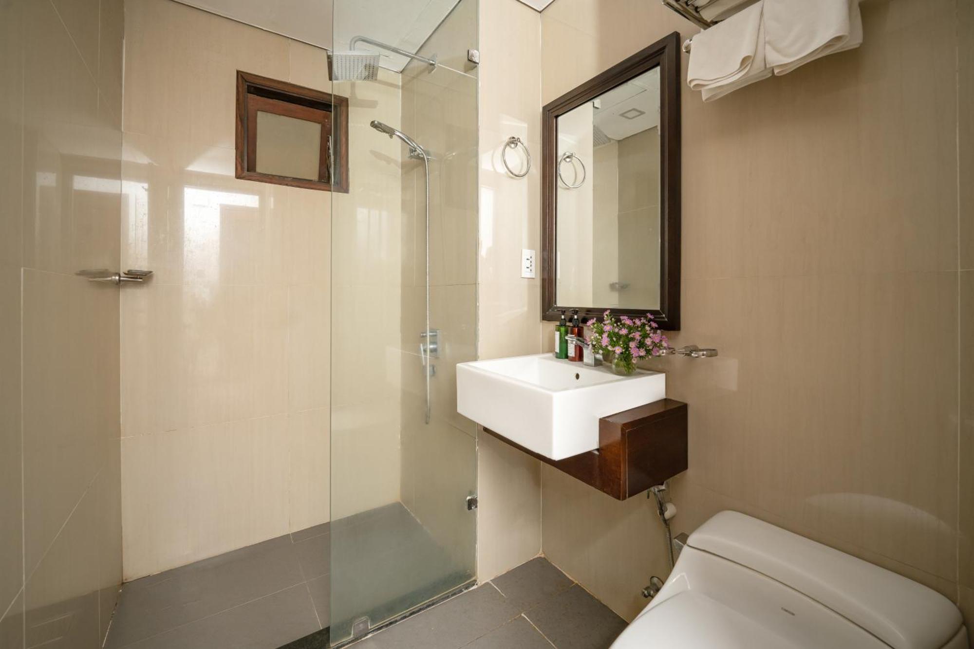 Khách sạn Zenta Sea View 2*