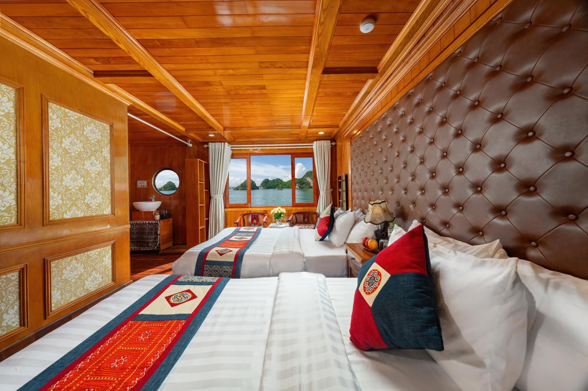 Sunlight Boutique Cruise - Cat Ba Island 