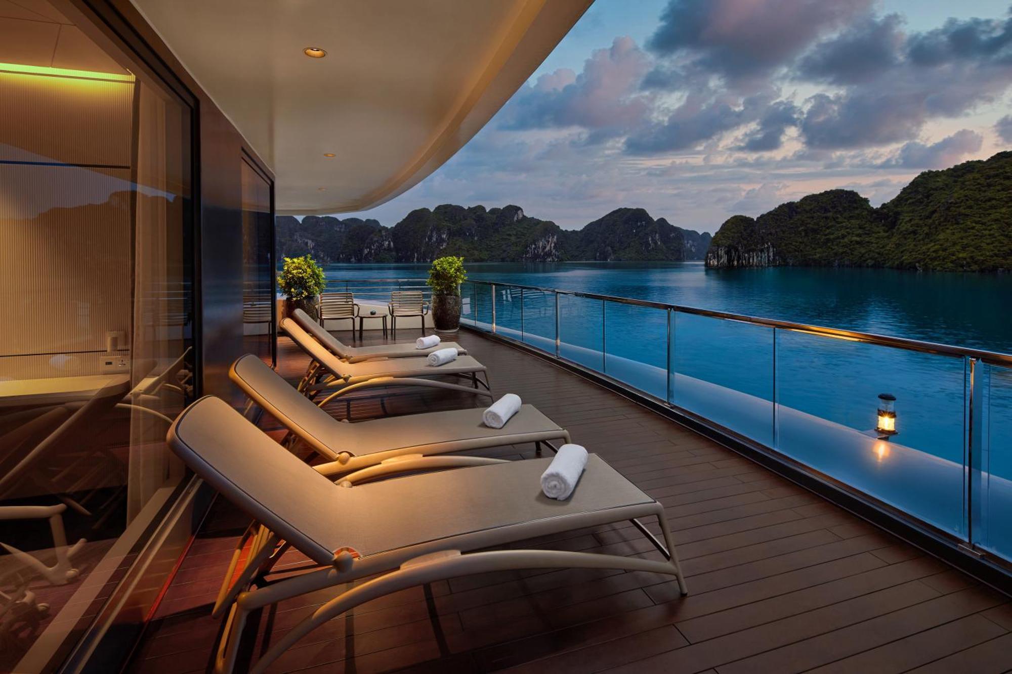  Essence Grand Halong Bay Cruise