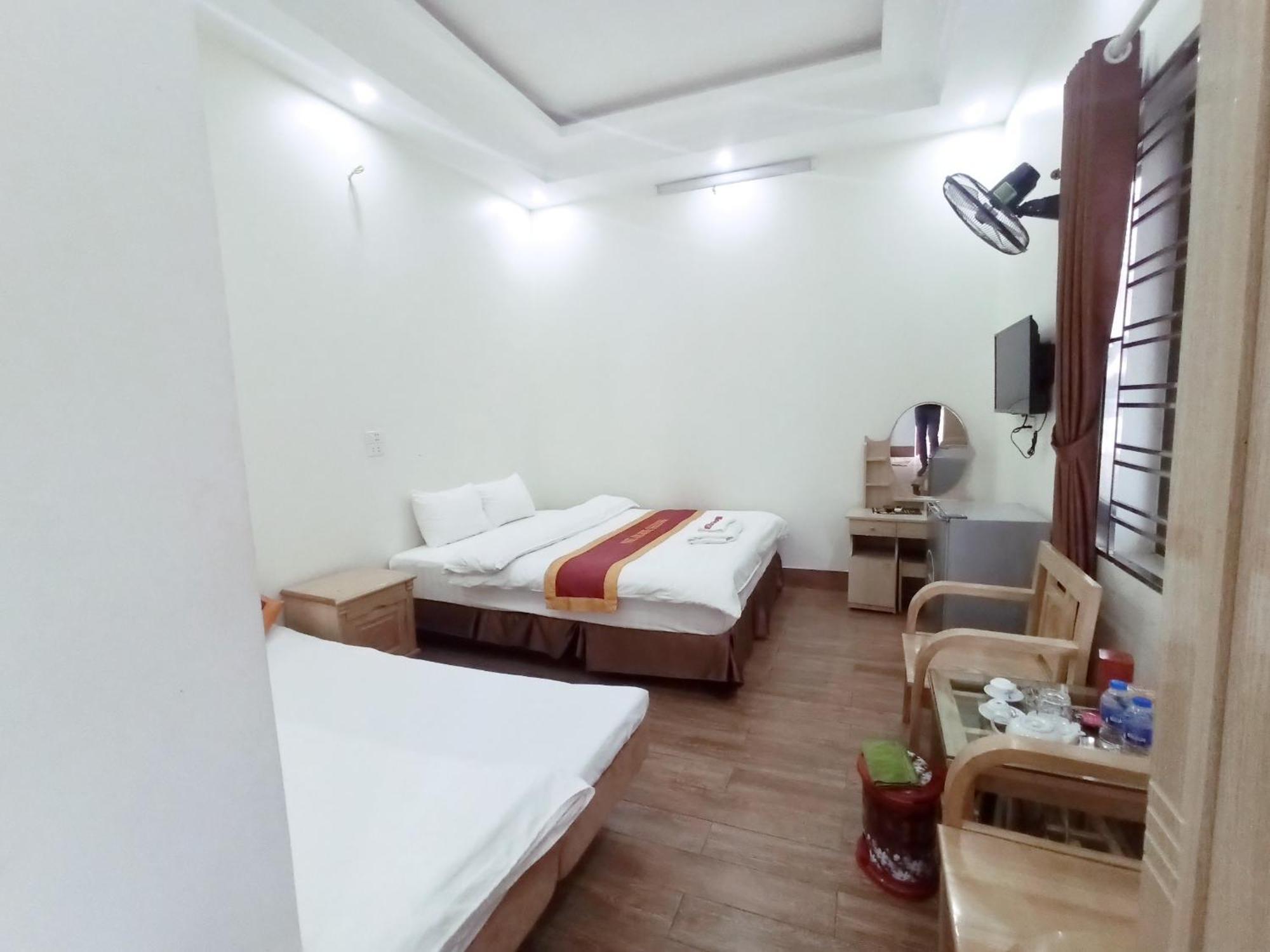 Khach San Nhiet Doi Hotel