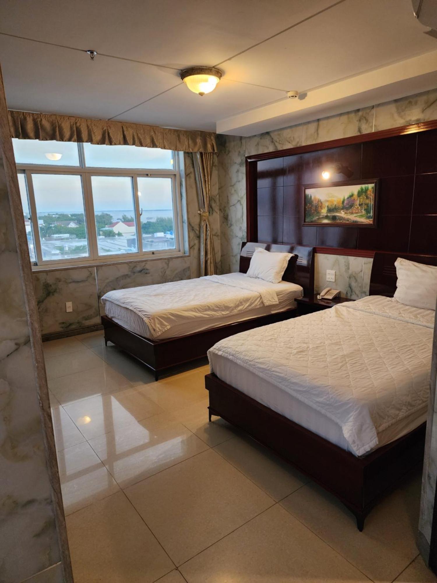 Sea Light Hotel 2*