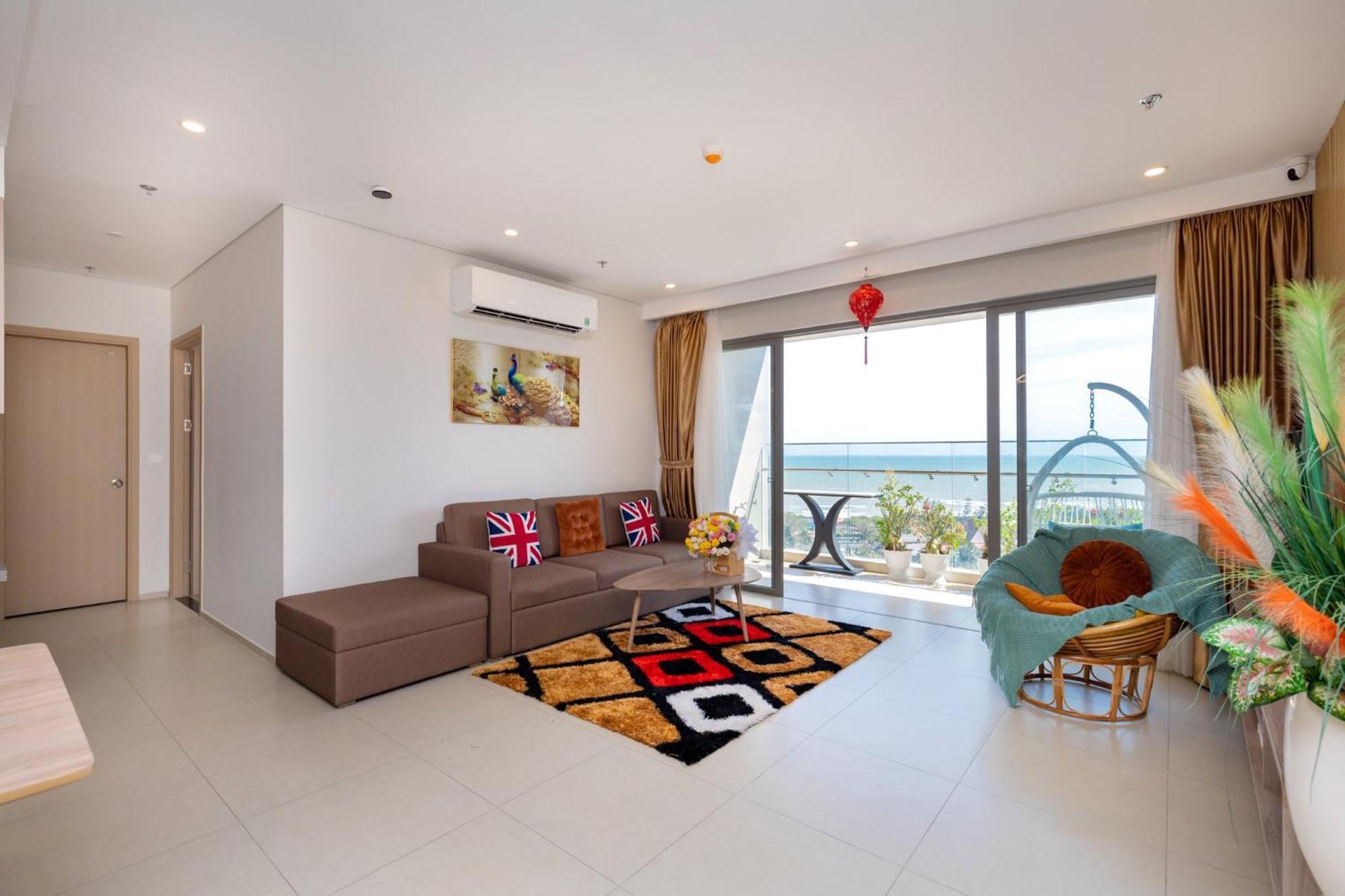 Lucky House - Second In The Song Apartment