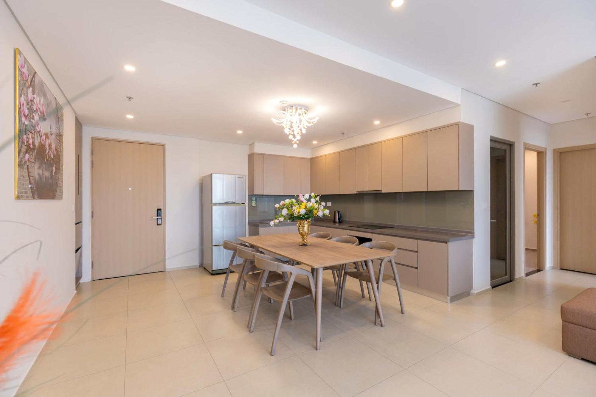 Lucky House - Second In The Song Apartment