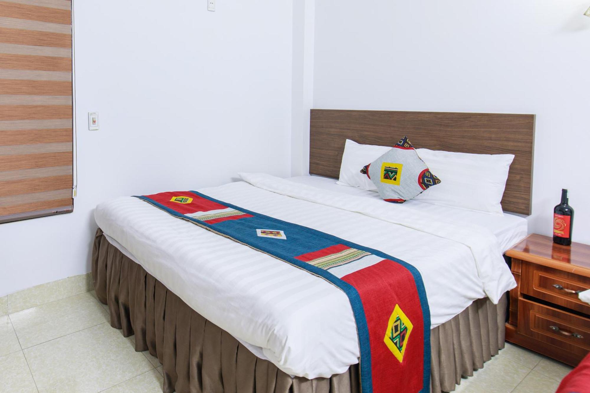Khách sạn Happy 3*