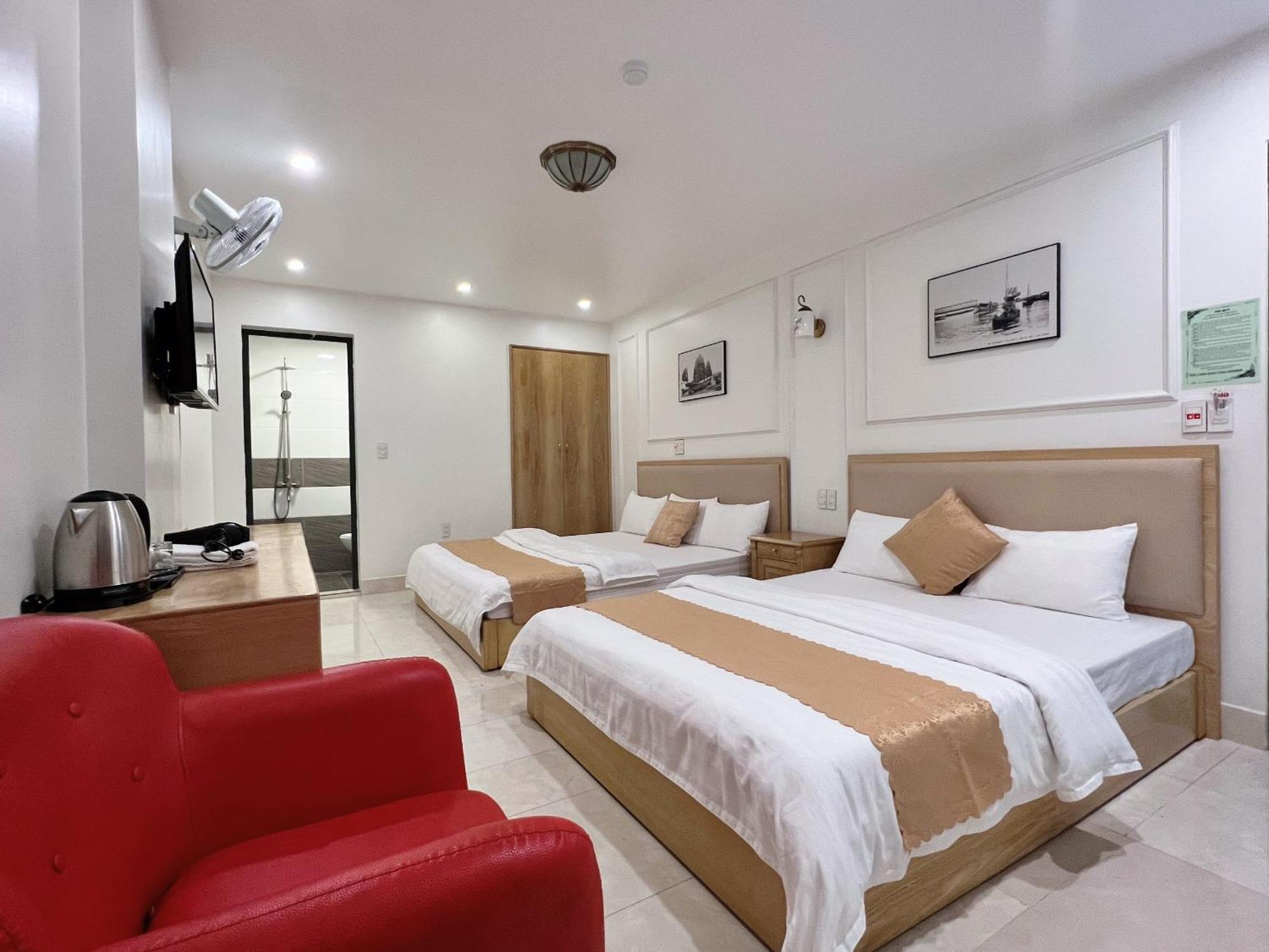 Cat Ba Glow Hotel