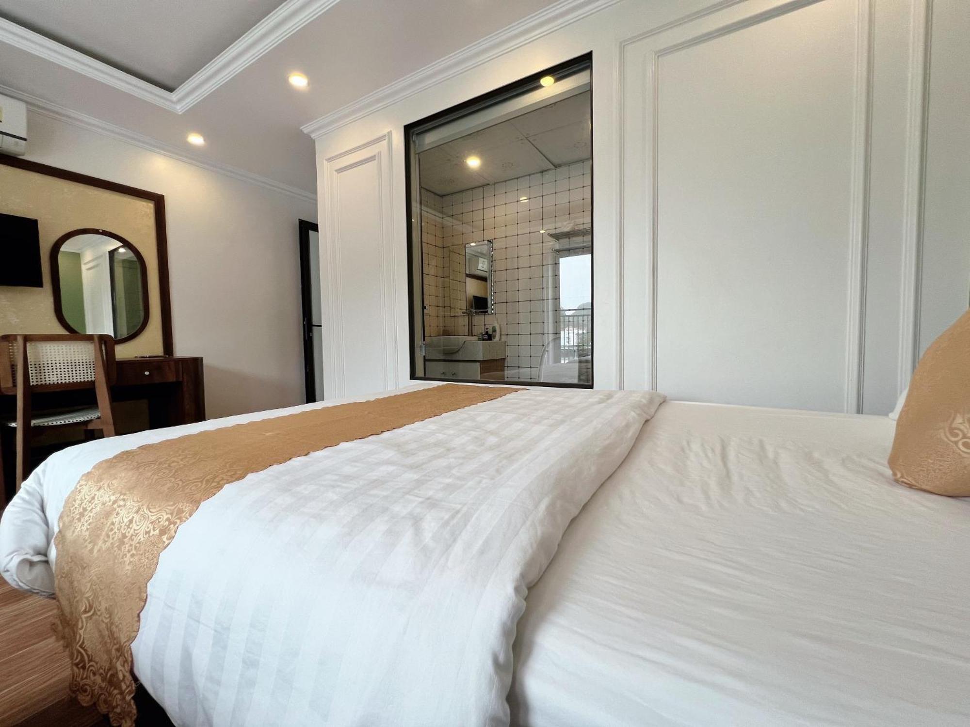 Cat Ba Glow Hotel Chan Chau