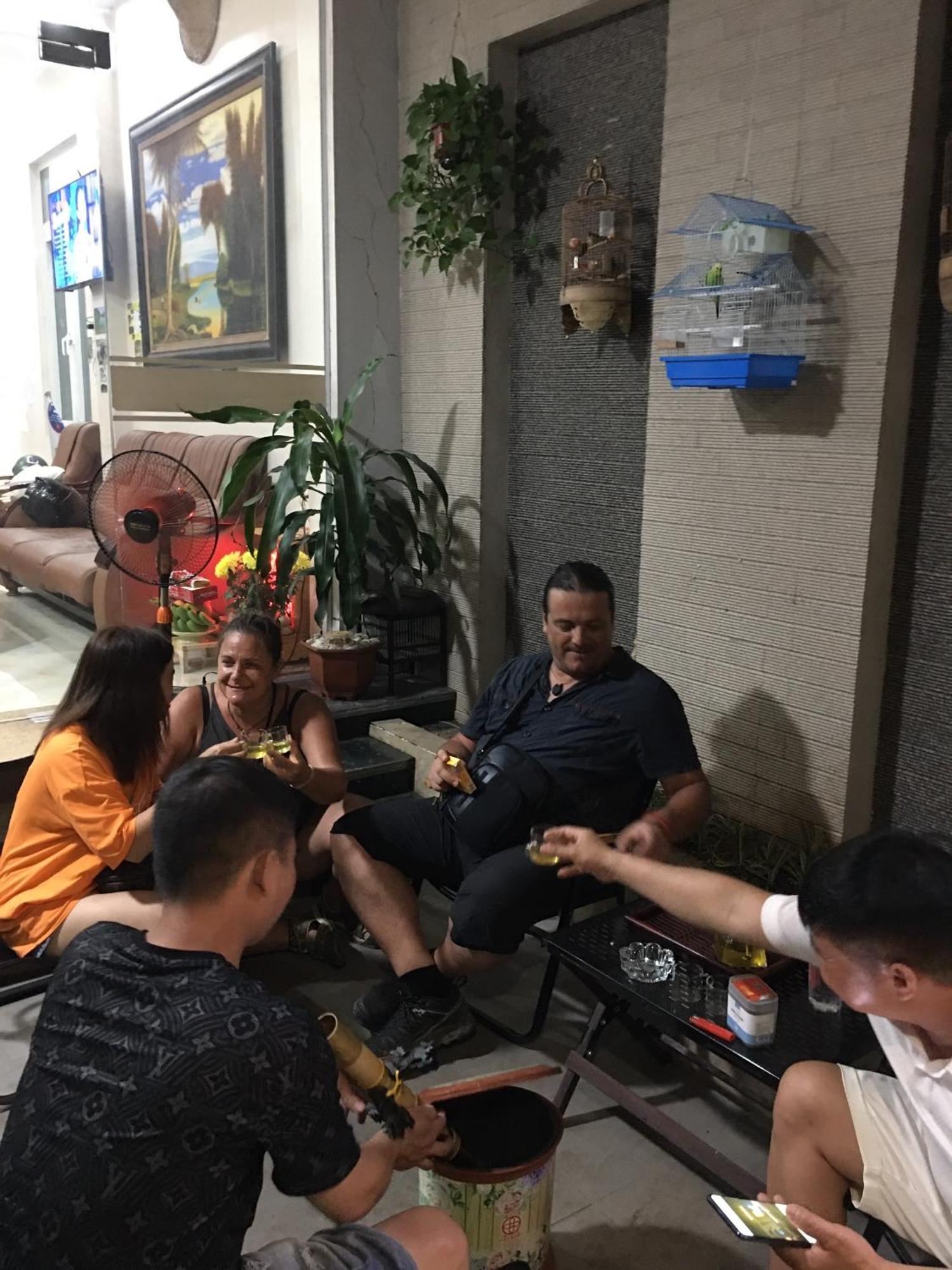 Bed & Breakfast Loop Tour Office & - Car - Motorbike - Easy Rider Cao Bang