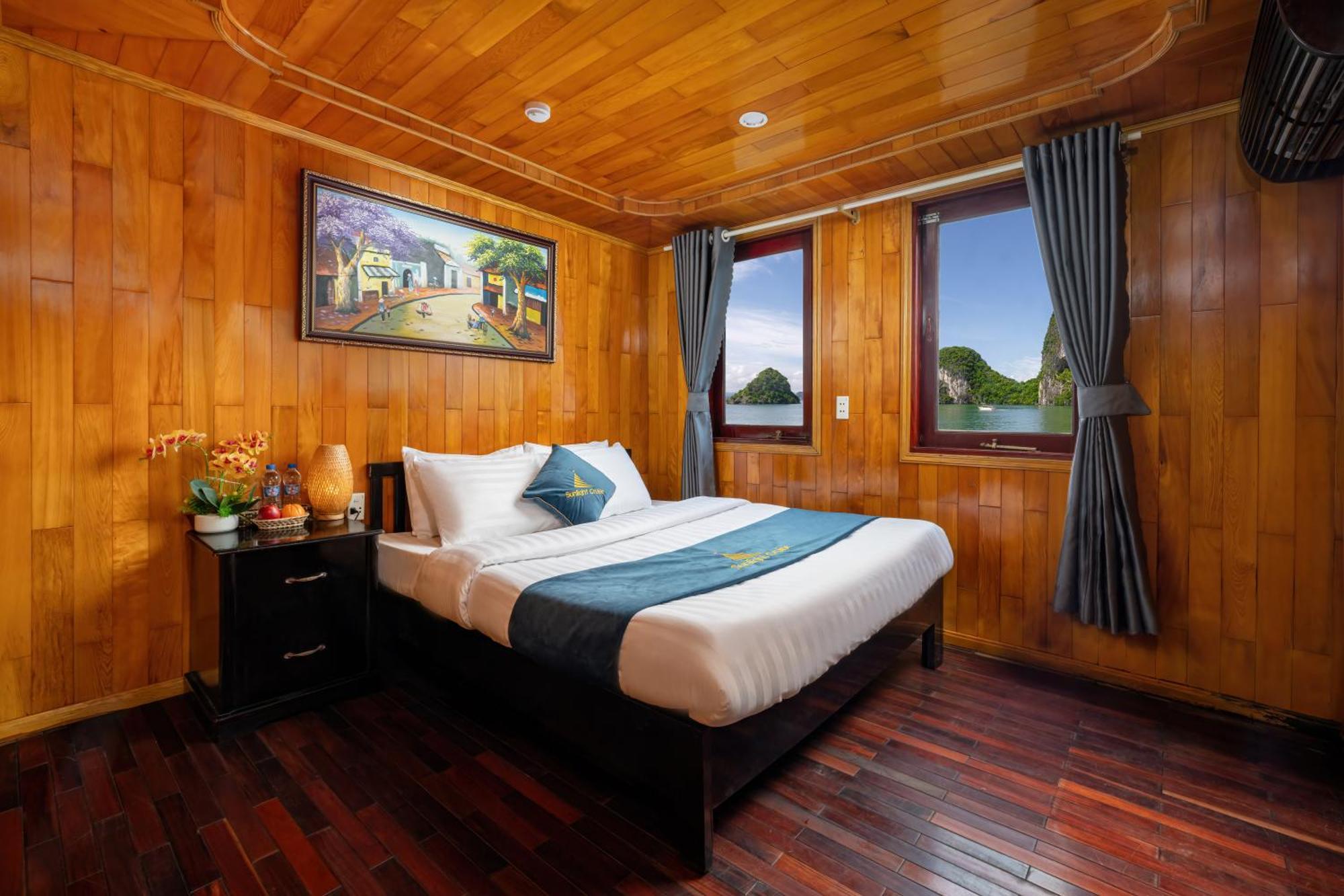 Sunlight Boutique Cruise 69 Botel 4*