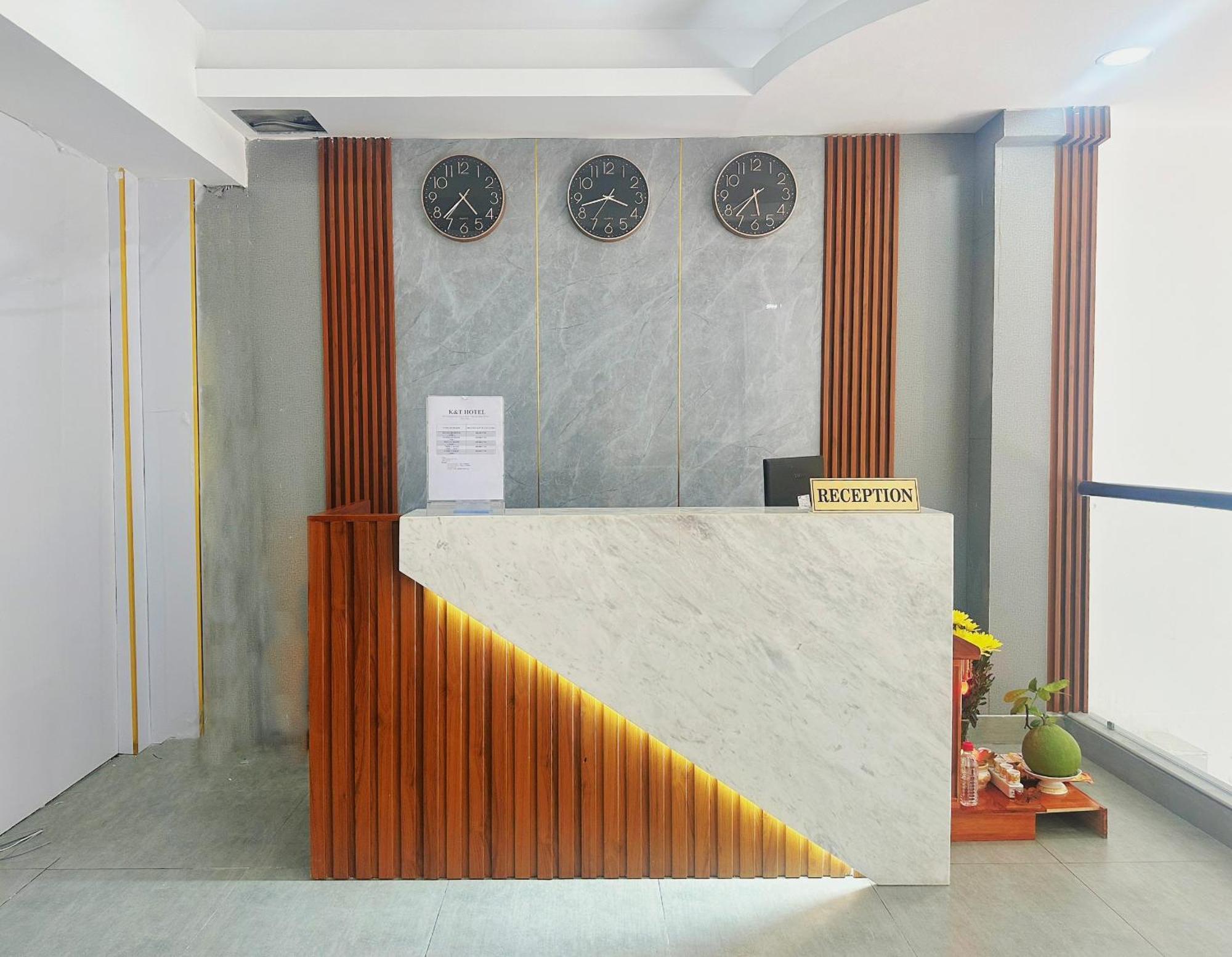 Reddoorz Shusimi House Nguyen Troi Khách sạn 2*