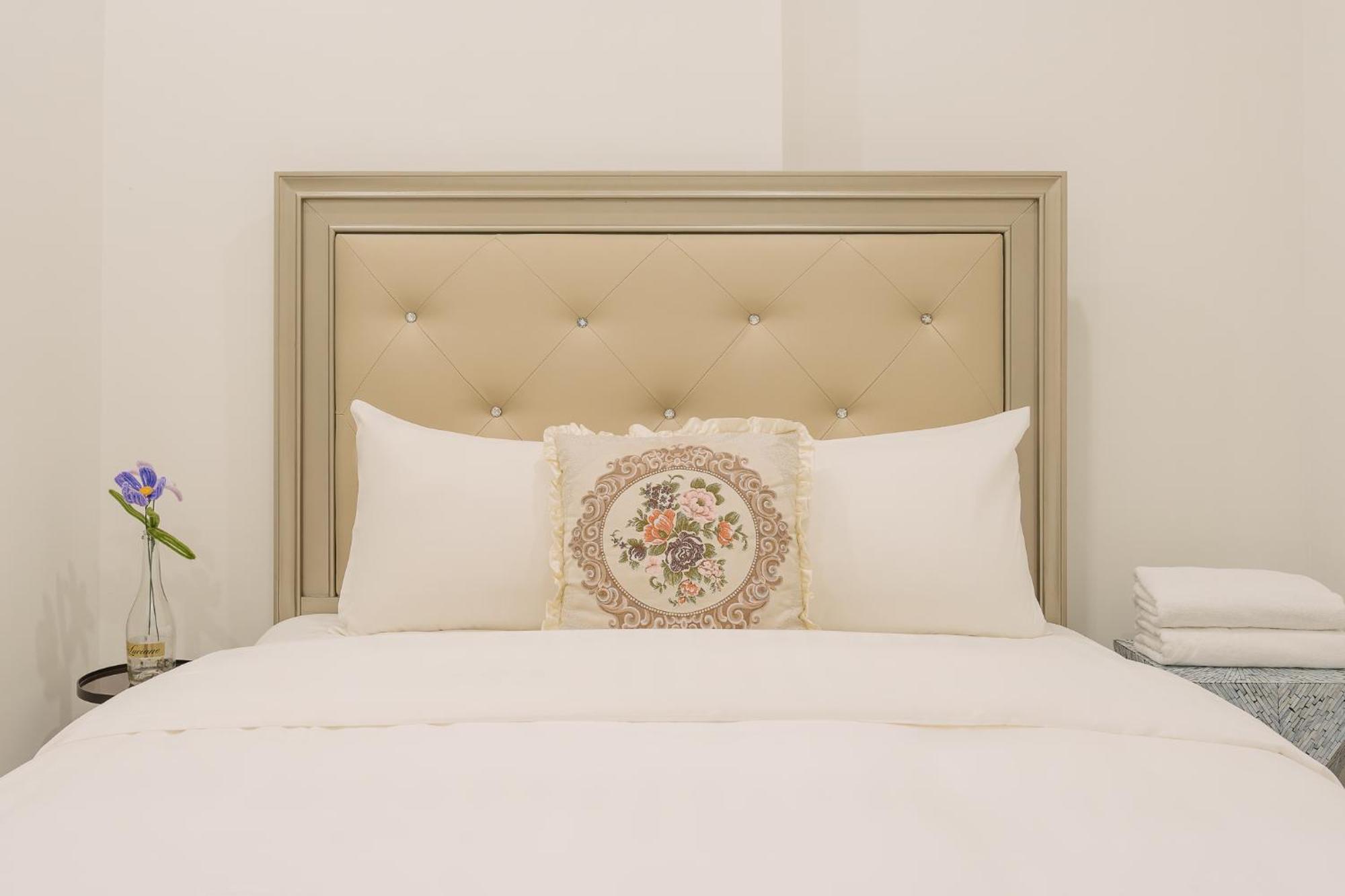 Rosee House - Masteri West Heights ,vinhomes Smart * Nam Tu Liem