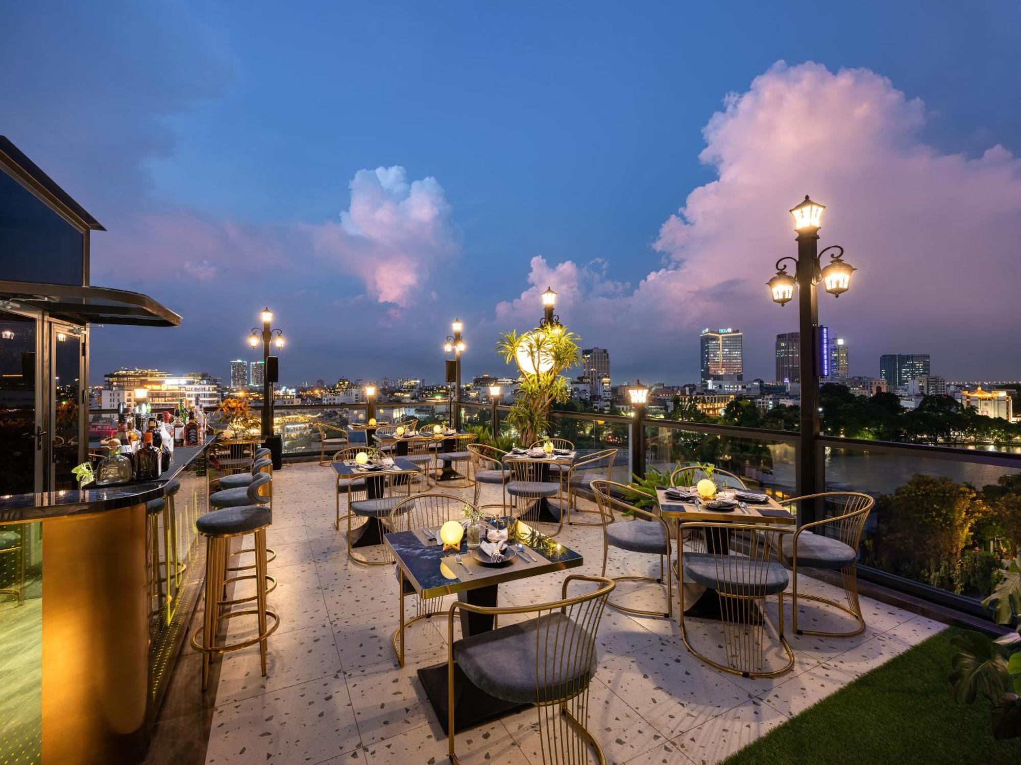 Hotel L'signature & Hanoi