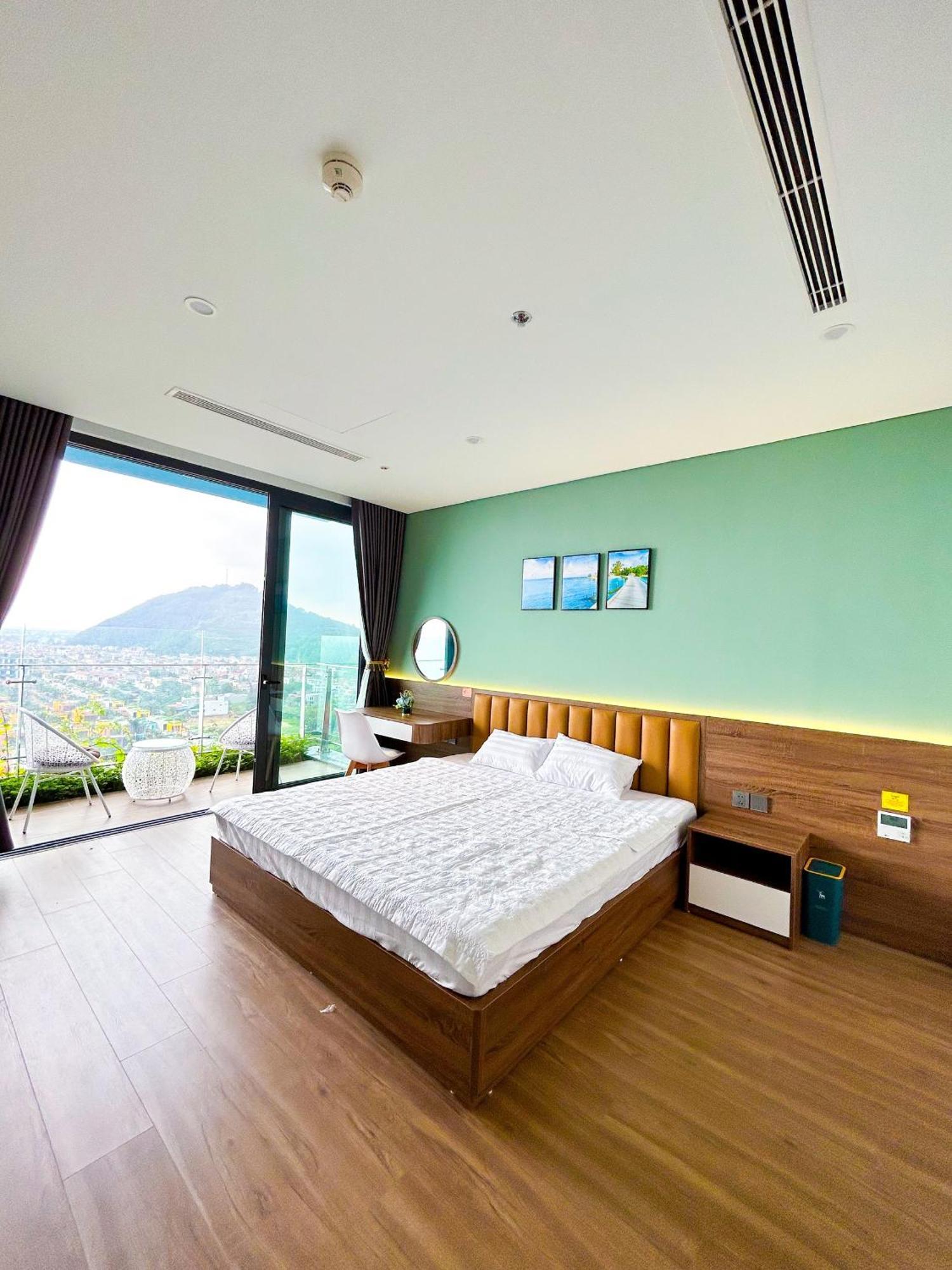 Flamingo Ibiza - Tien Thanh Hoa