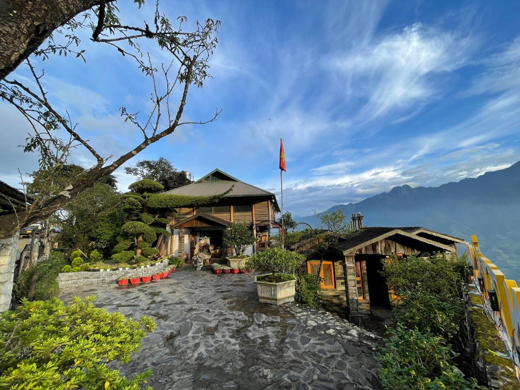 Mackeno Hotel *