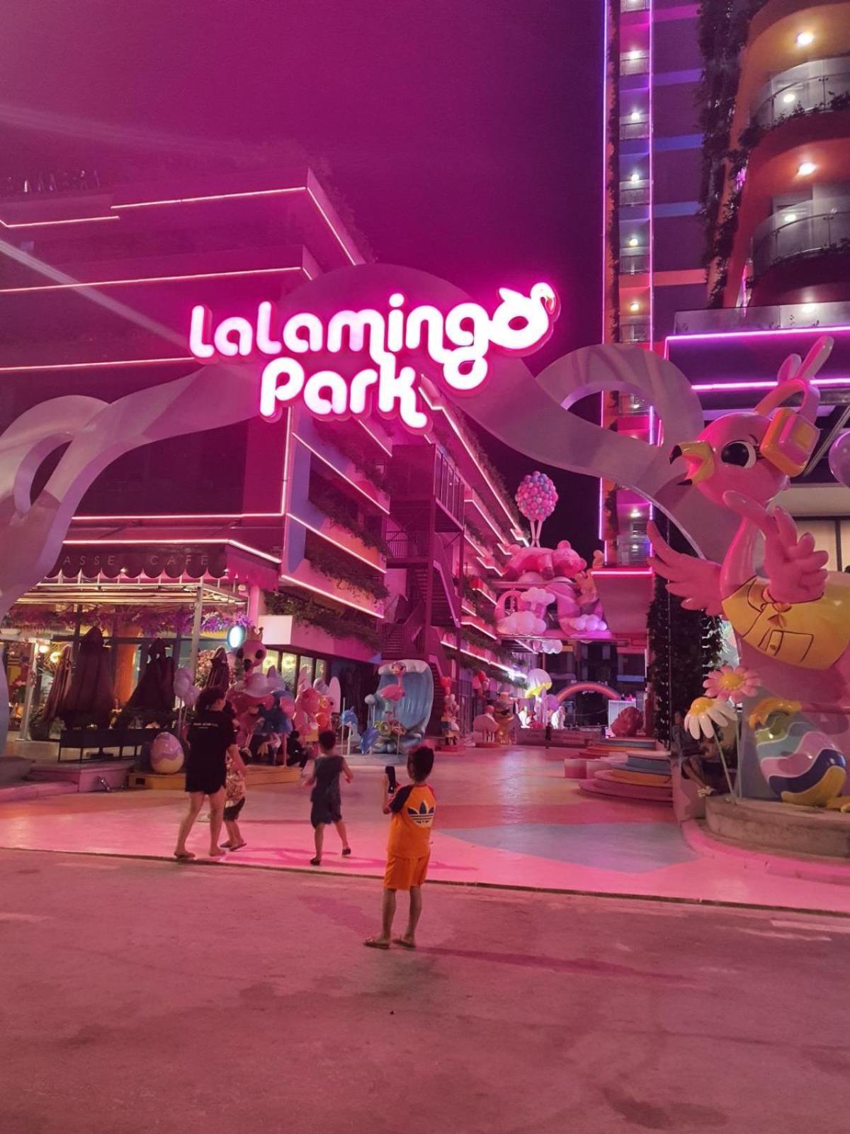 Flamingohai Tien- Ibiza Khách sạn hẻo lánh Hoang Hoa
