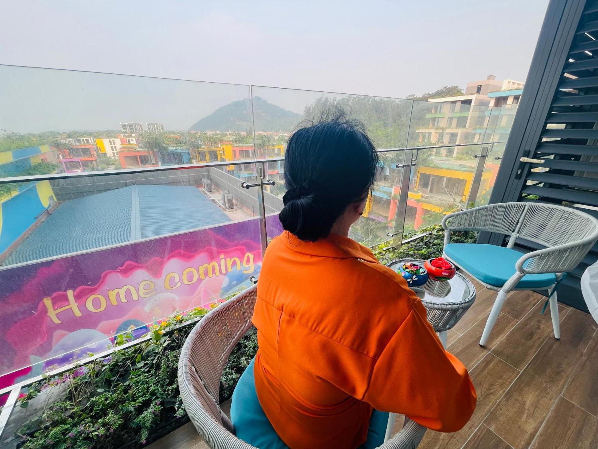 Flamingohai Tien- Ibiza Hoang Hoa
