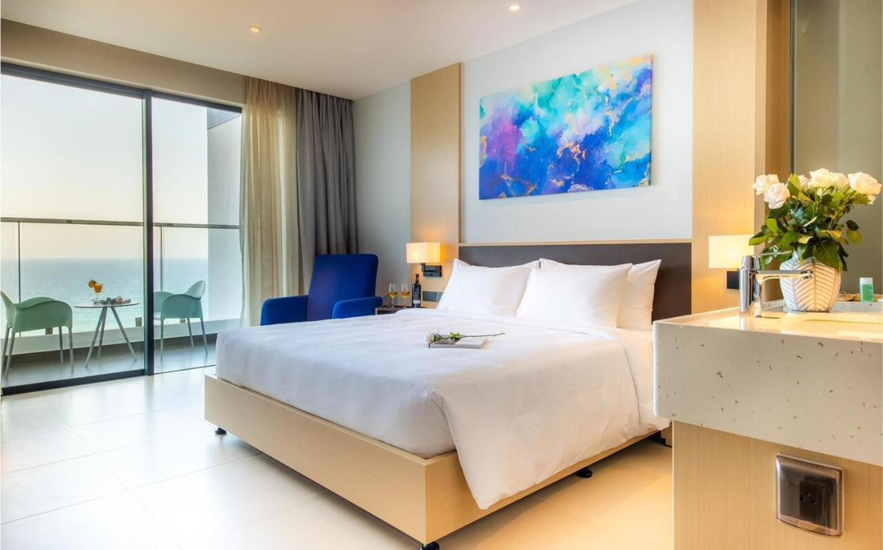 The Sea View Cam Ranh Khách sạn 5*