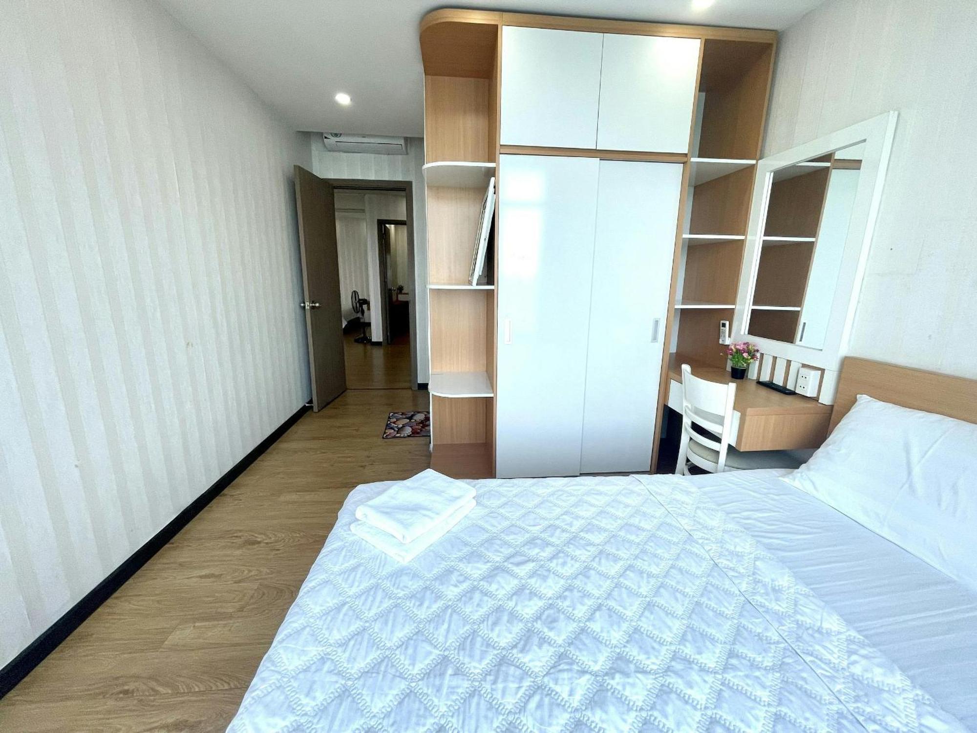 Duc's Oceanus Apartment