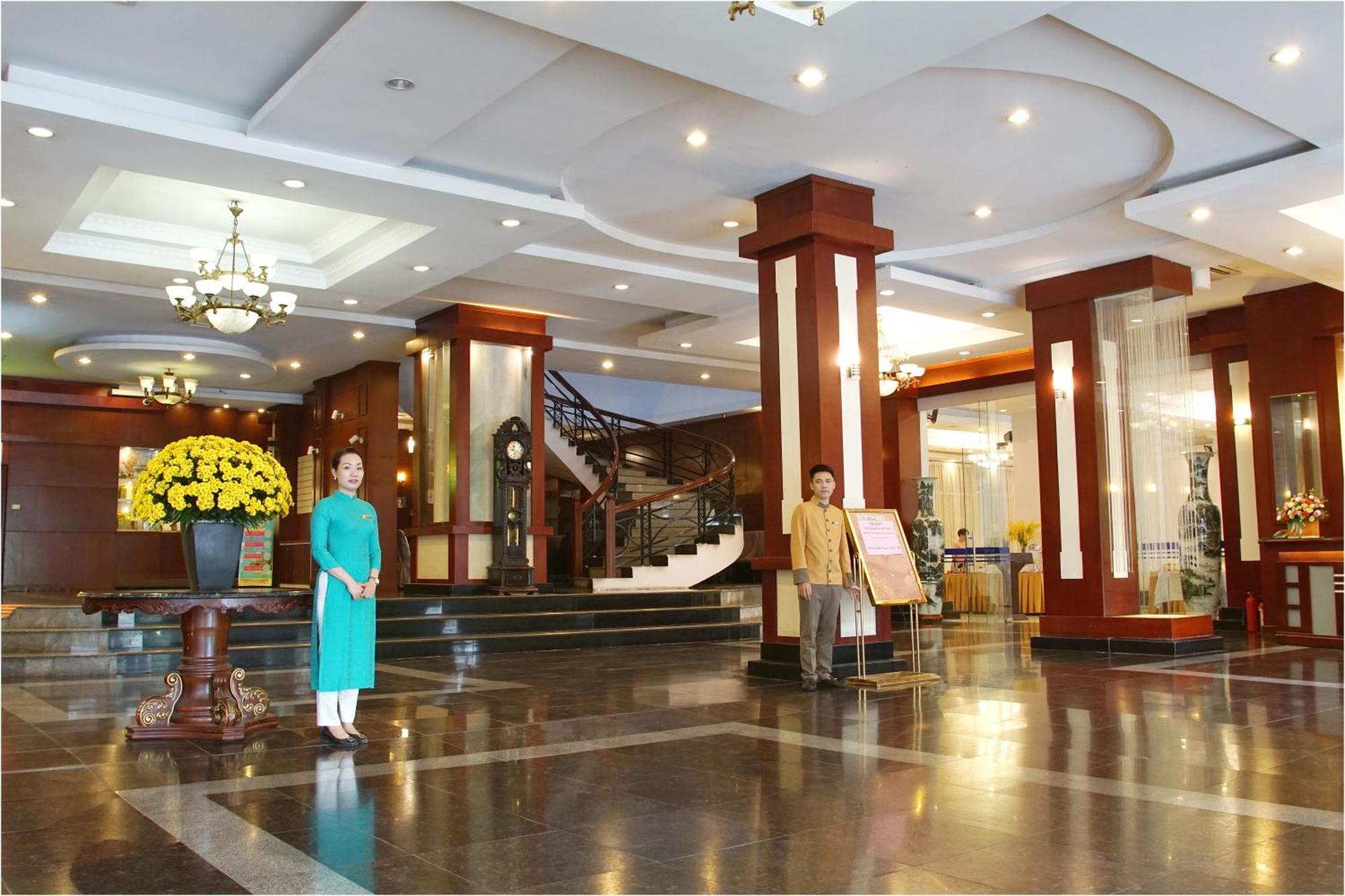 Cong Doan Viet Nam Hanoi