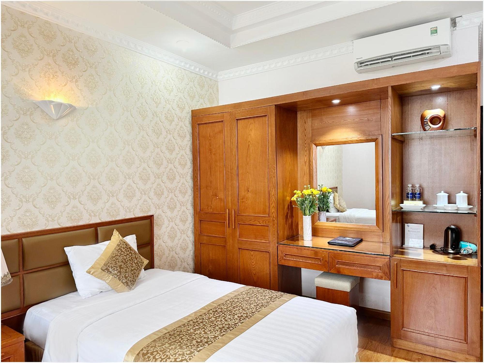Cong Doan Viet Nam Hotel 3*
